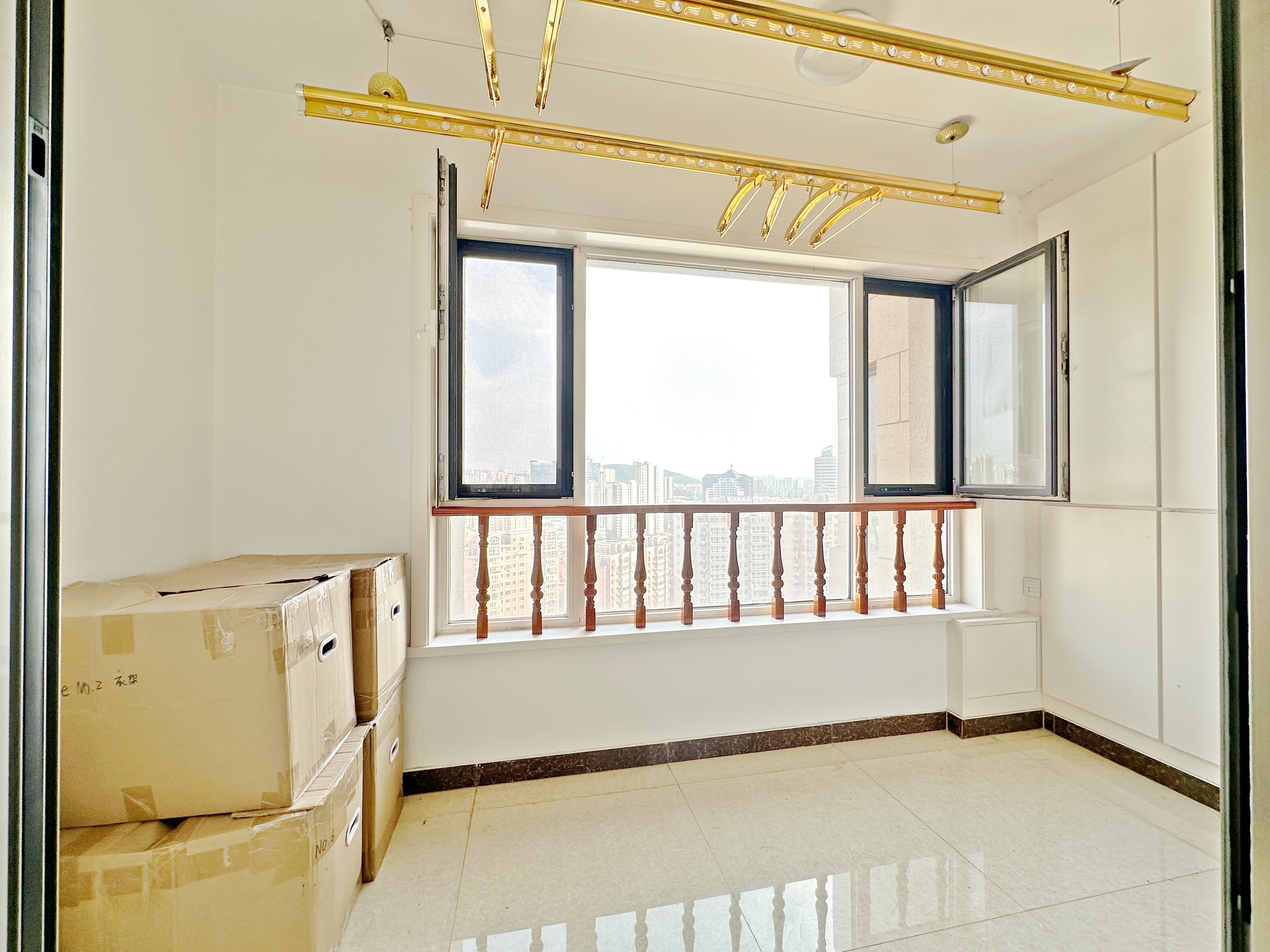 绿地新里卢浮公馆