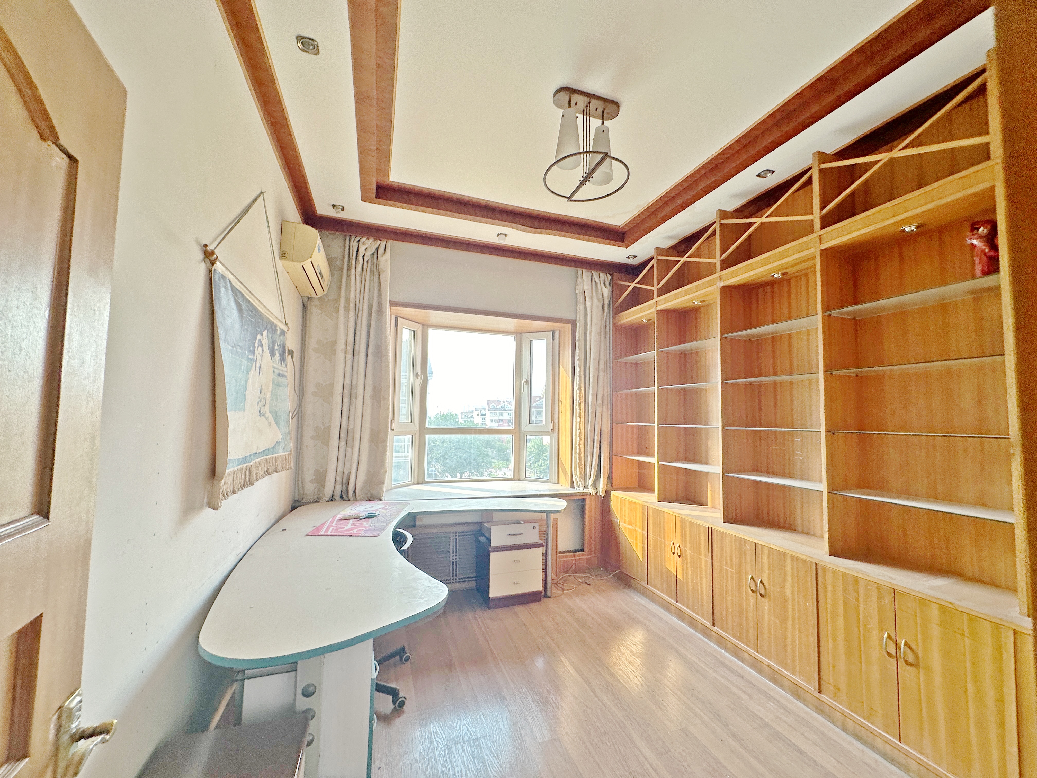 卧龙花园龙昌苑(四区)