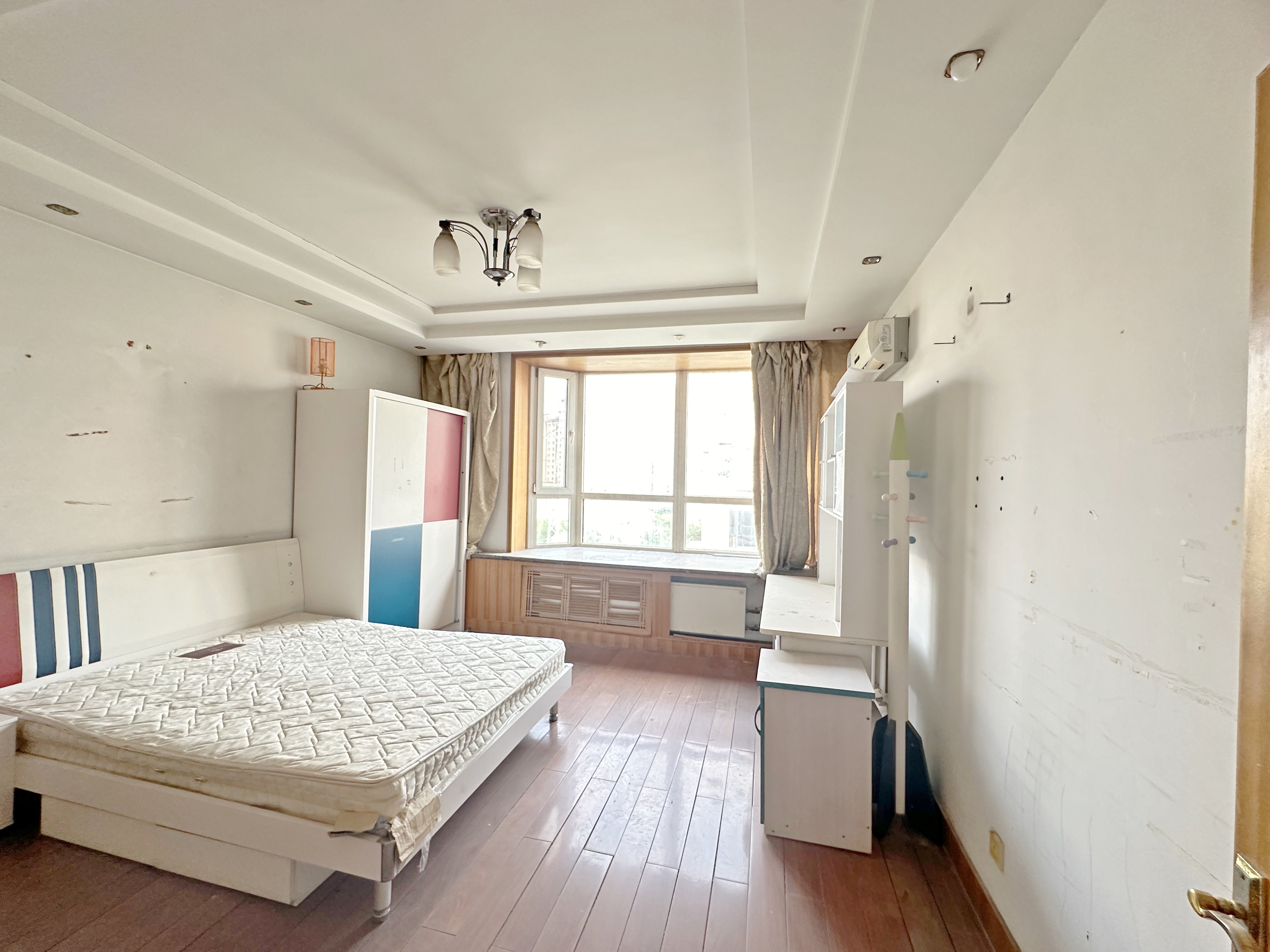 卧龙花园龙昌苑(四区)