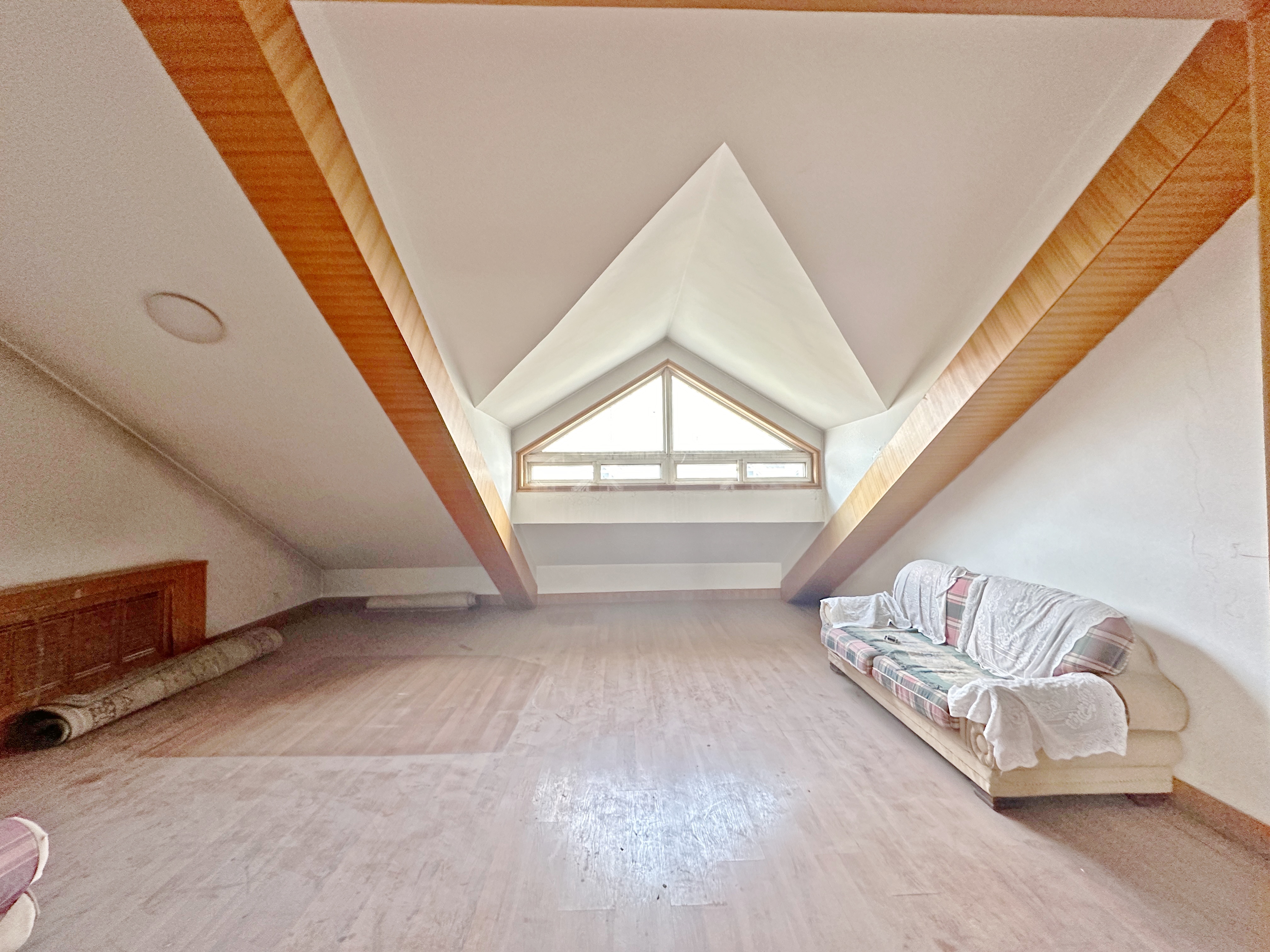 卧龙花园龙昌苑(四区)