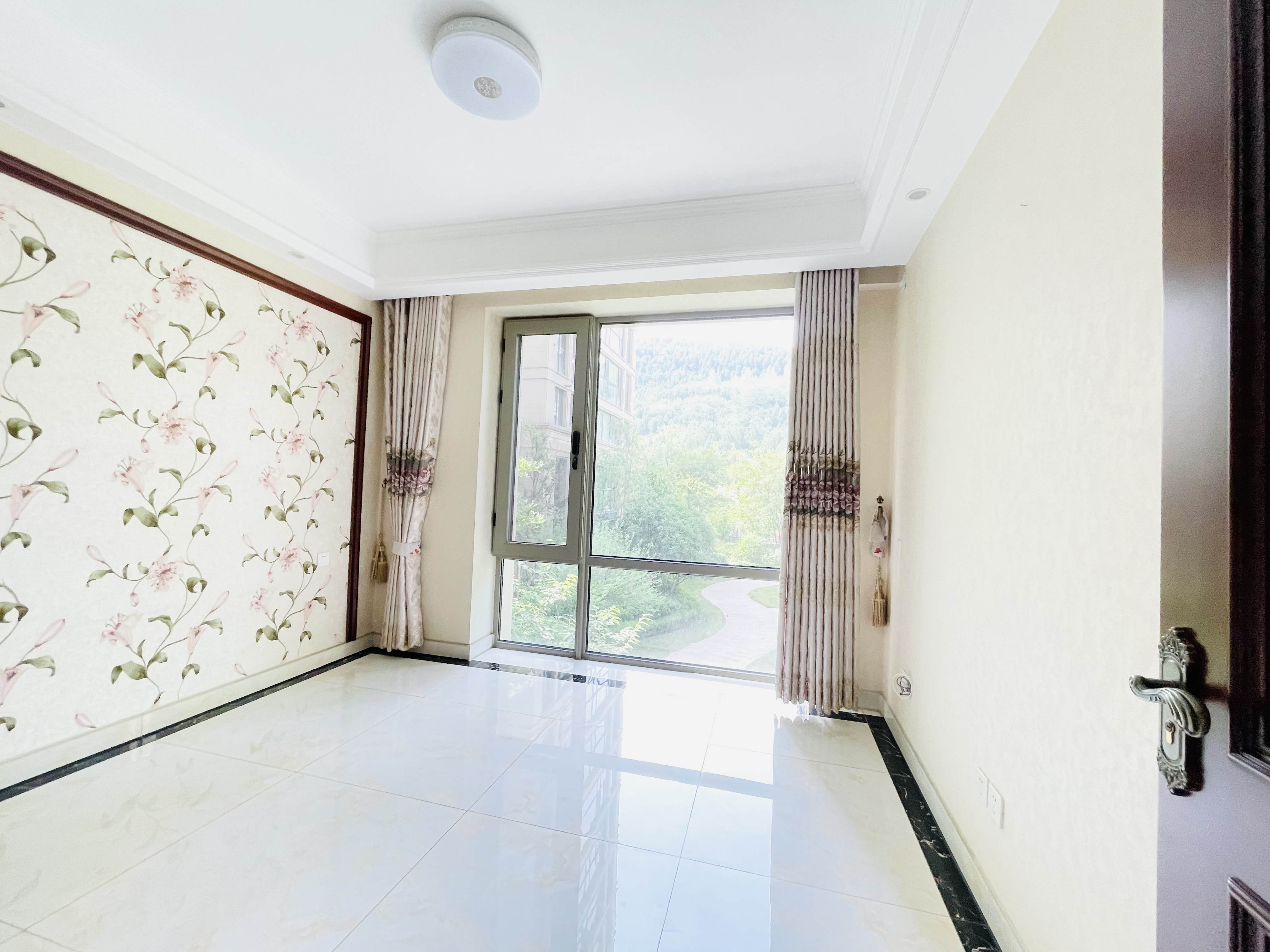 海尔绿城全运村锦兰园