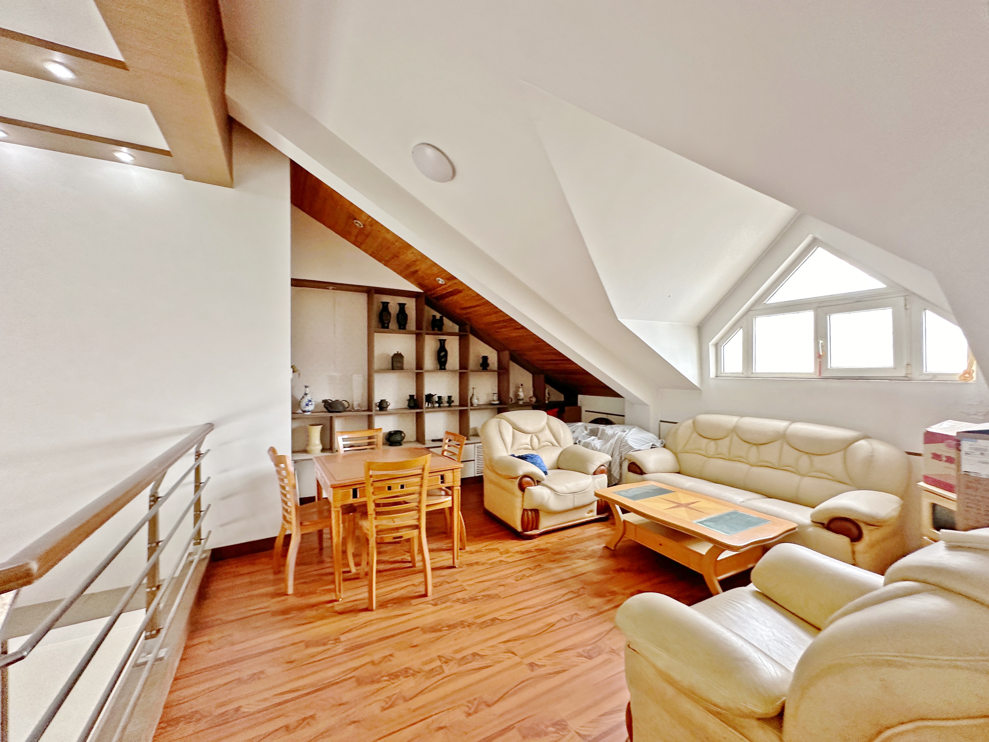 卧龙花园龙昌苑(四区)