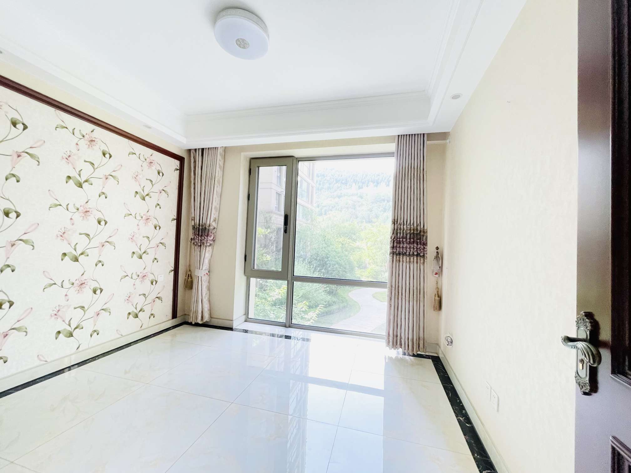 海尔绿城全运村锦兰园