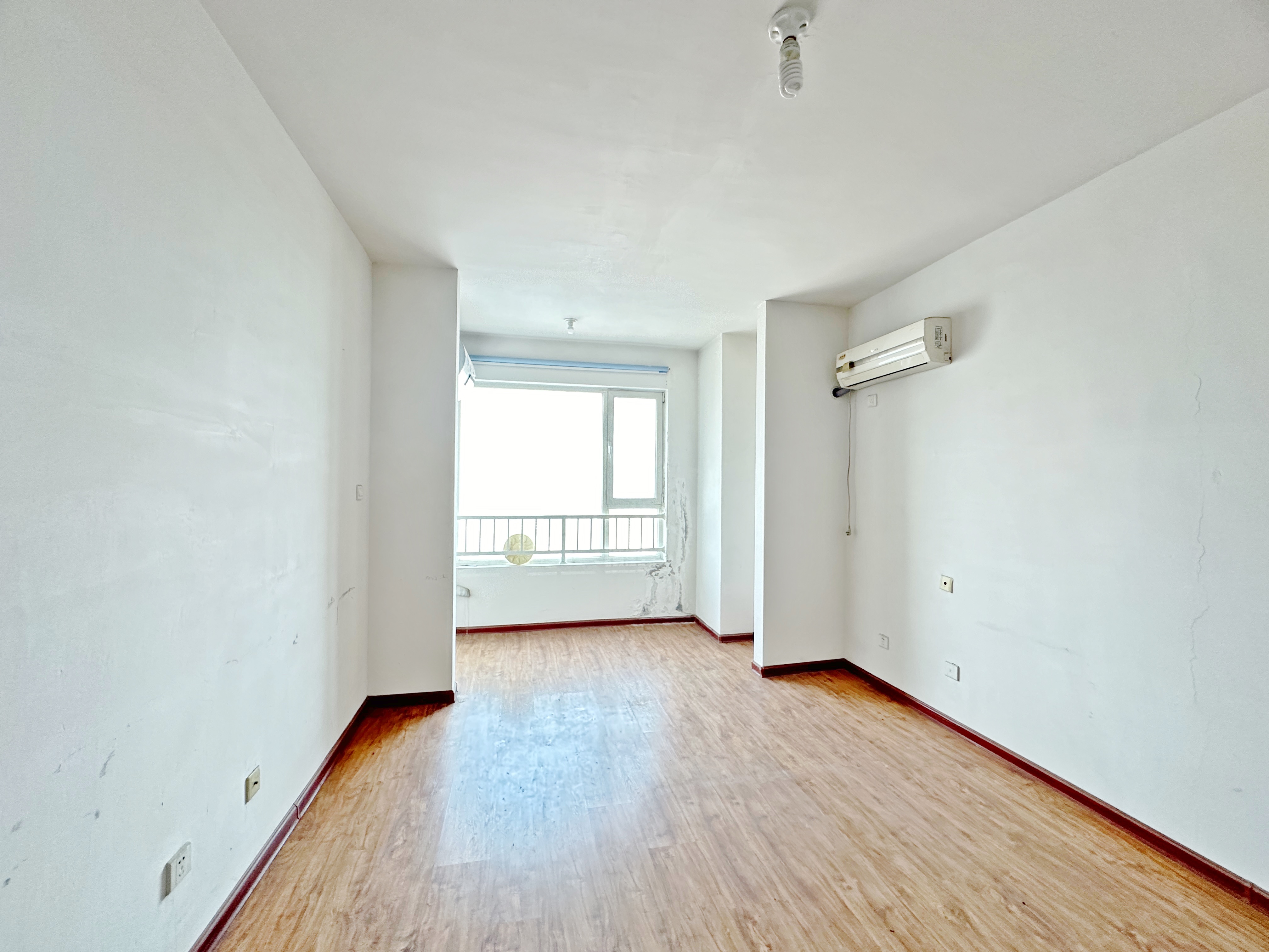 绿地新里卢浮公馆