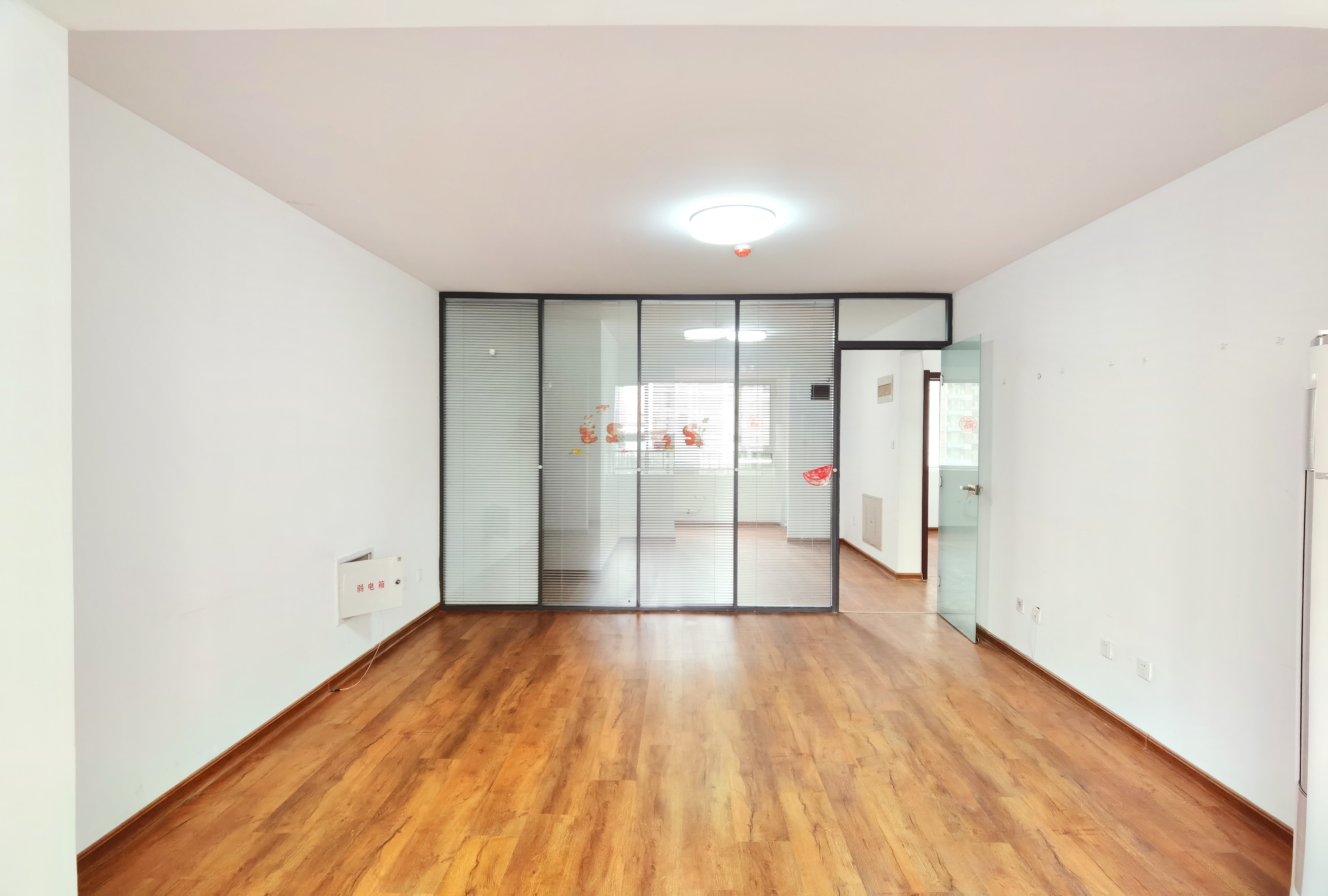  好房出售！有车位！地下室！世茂天城