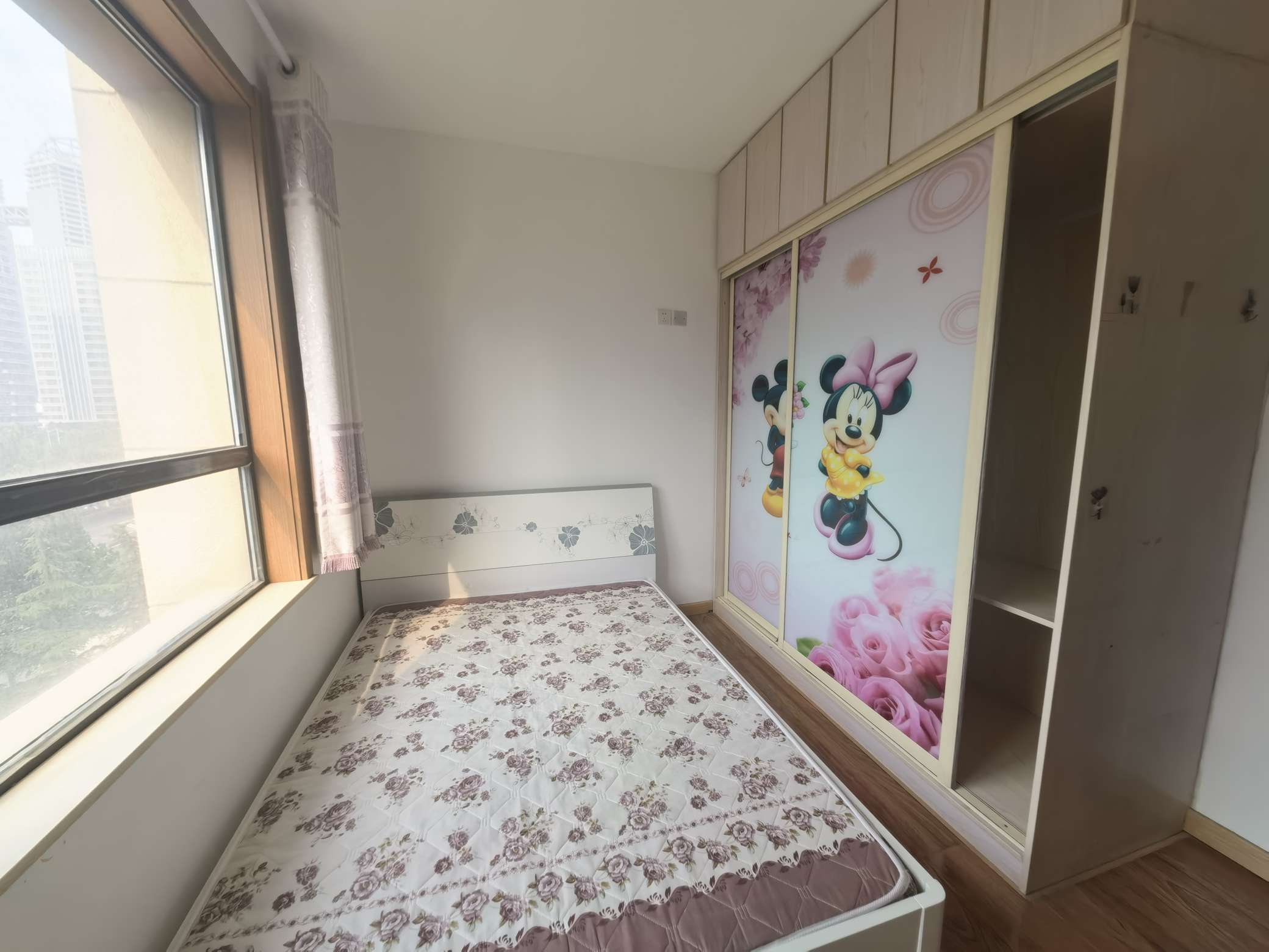 鲁邦奥林逸城东区