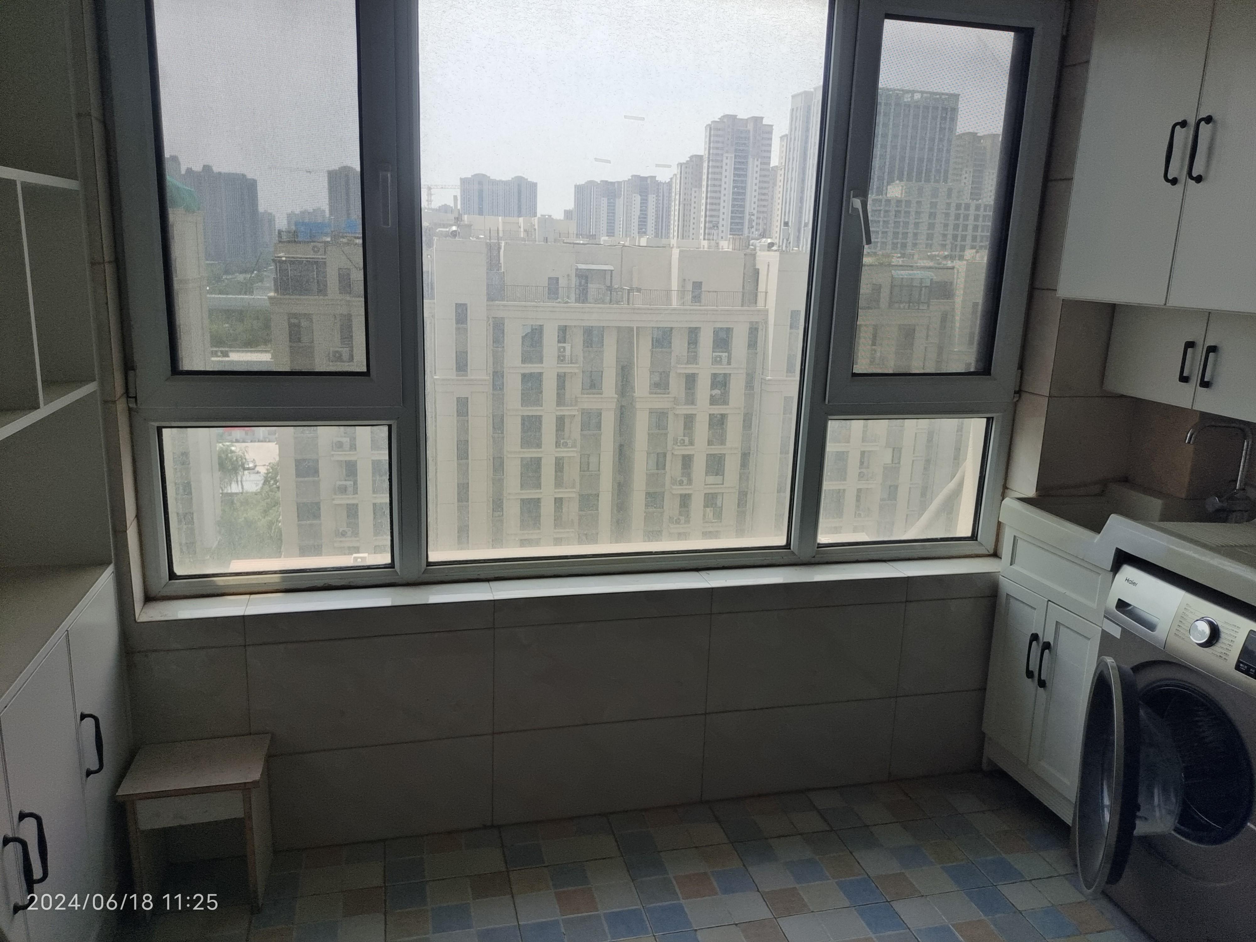 龙湖水晶郦城