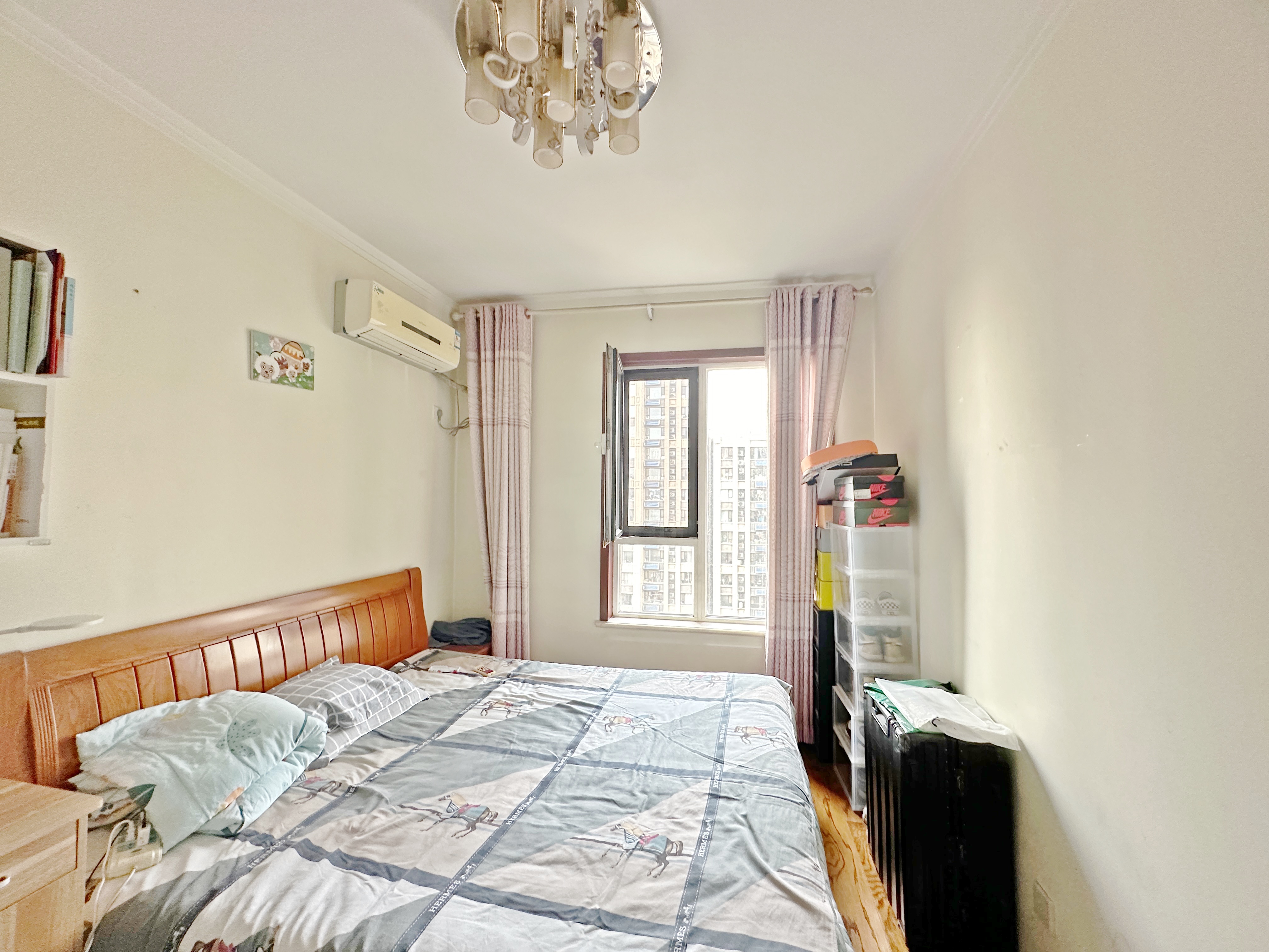 绿地新里卢浮公馆