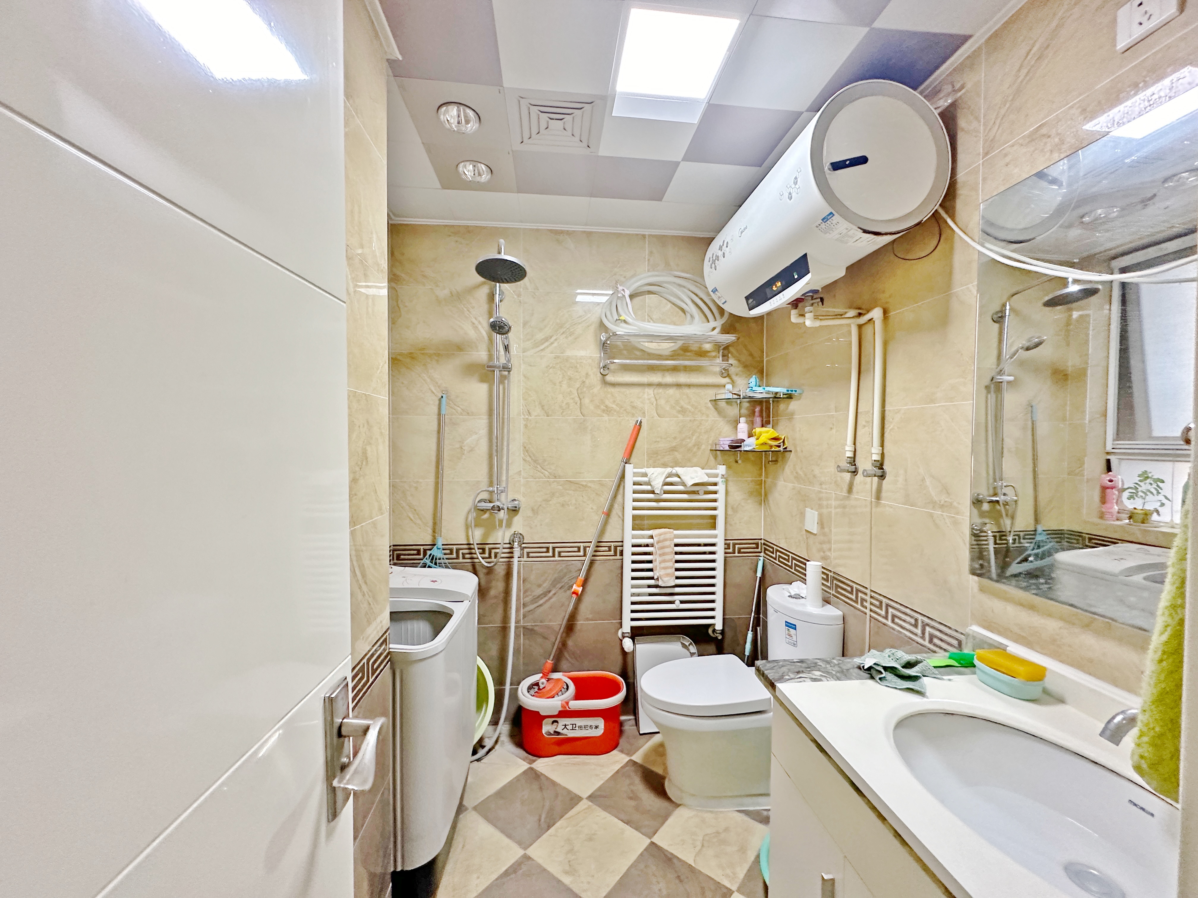 绿地新里卢浮公馆