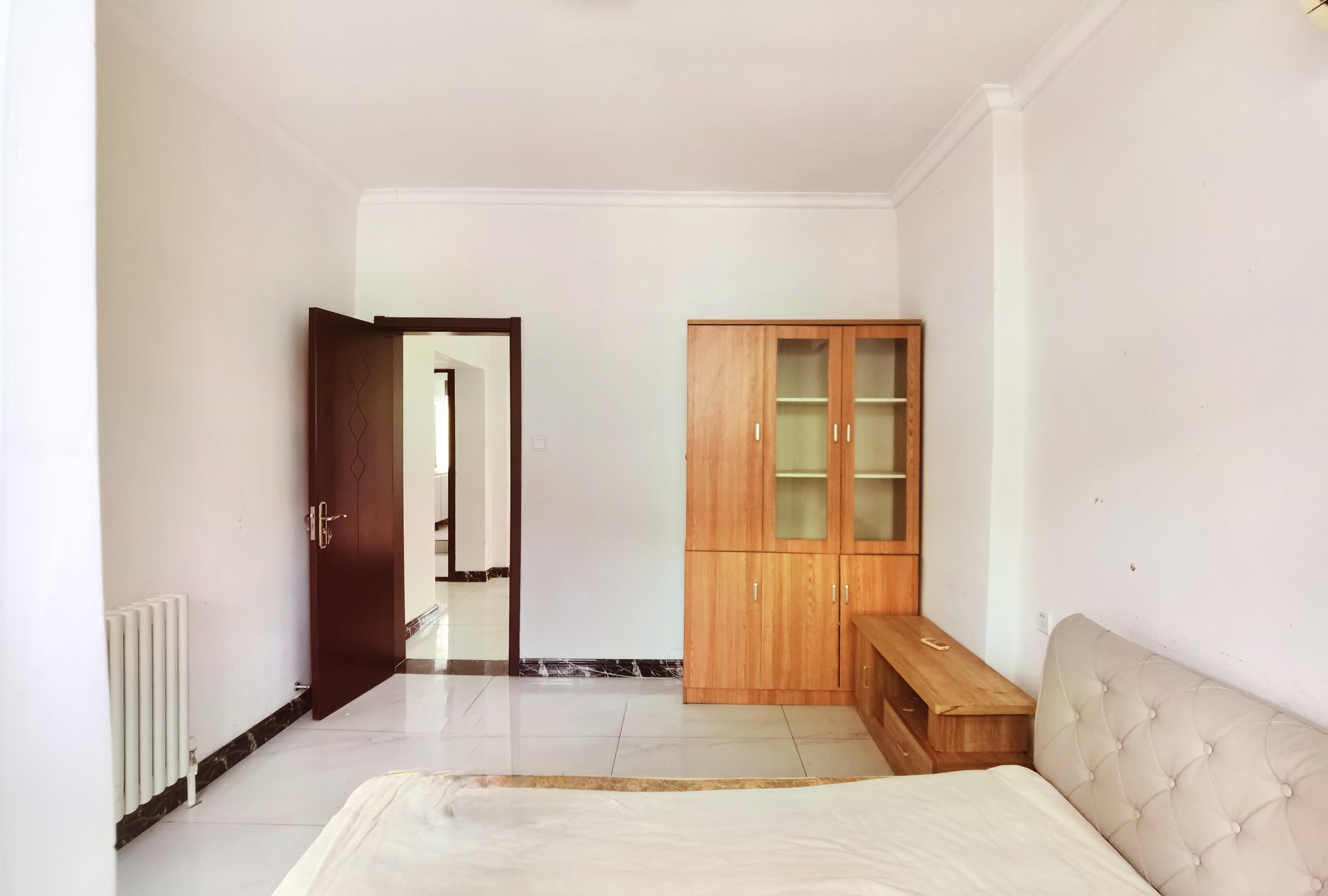 三里庄东街86号