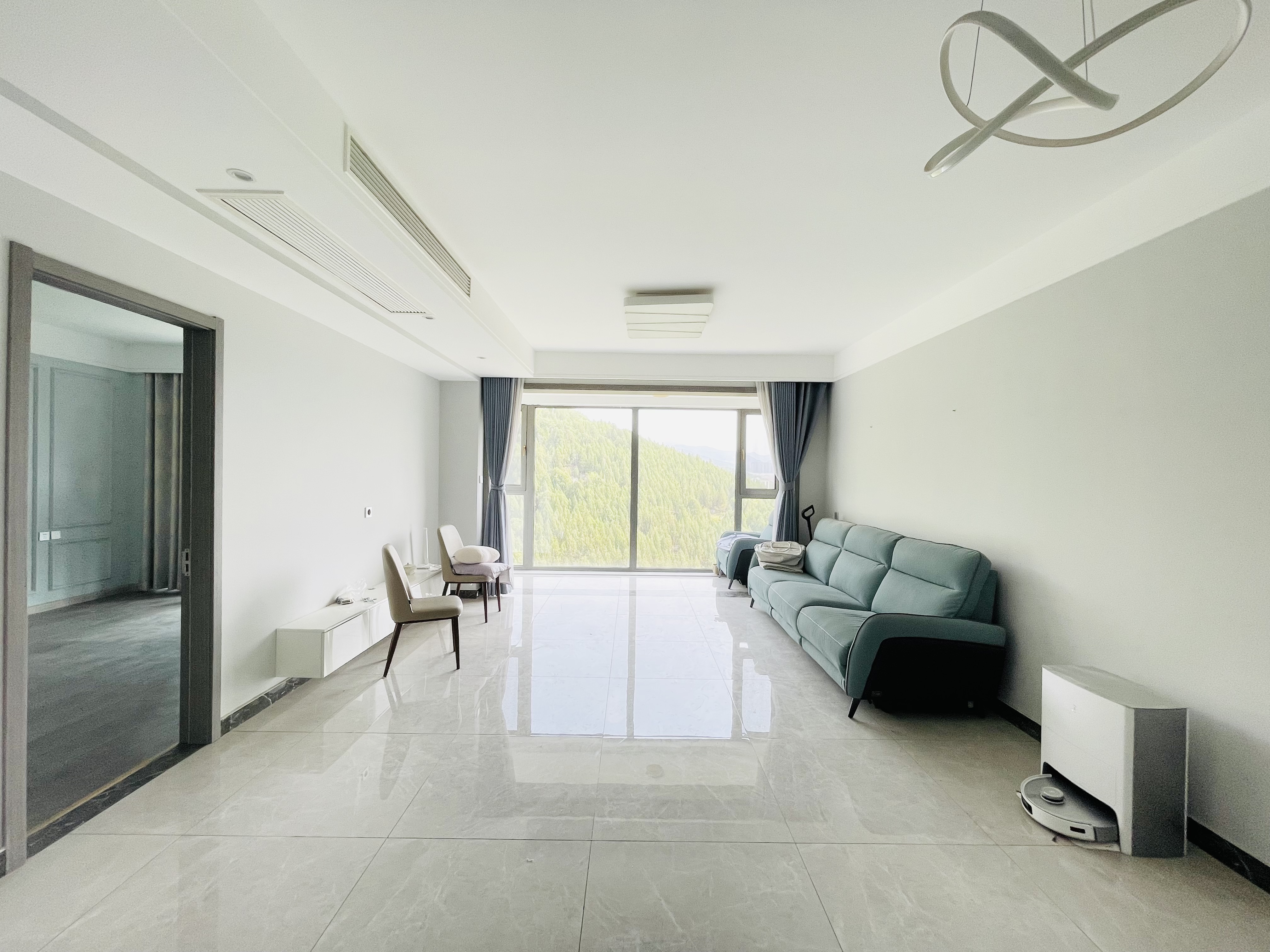  海尔绿城全运村锦兰园 南北