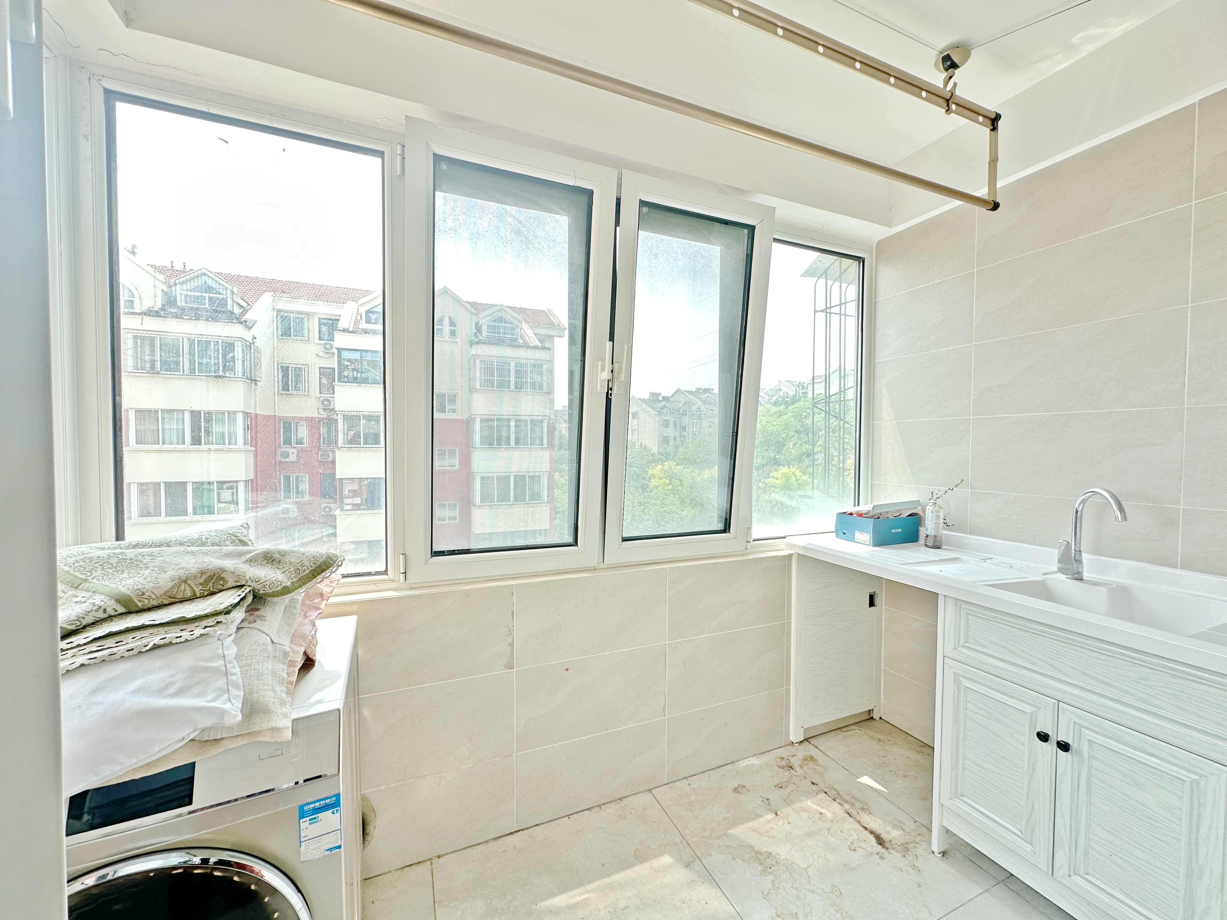 卧龙花园龙和苑