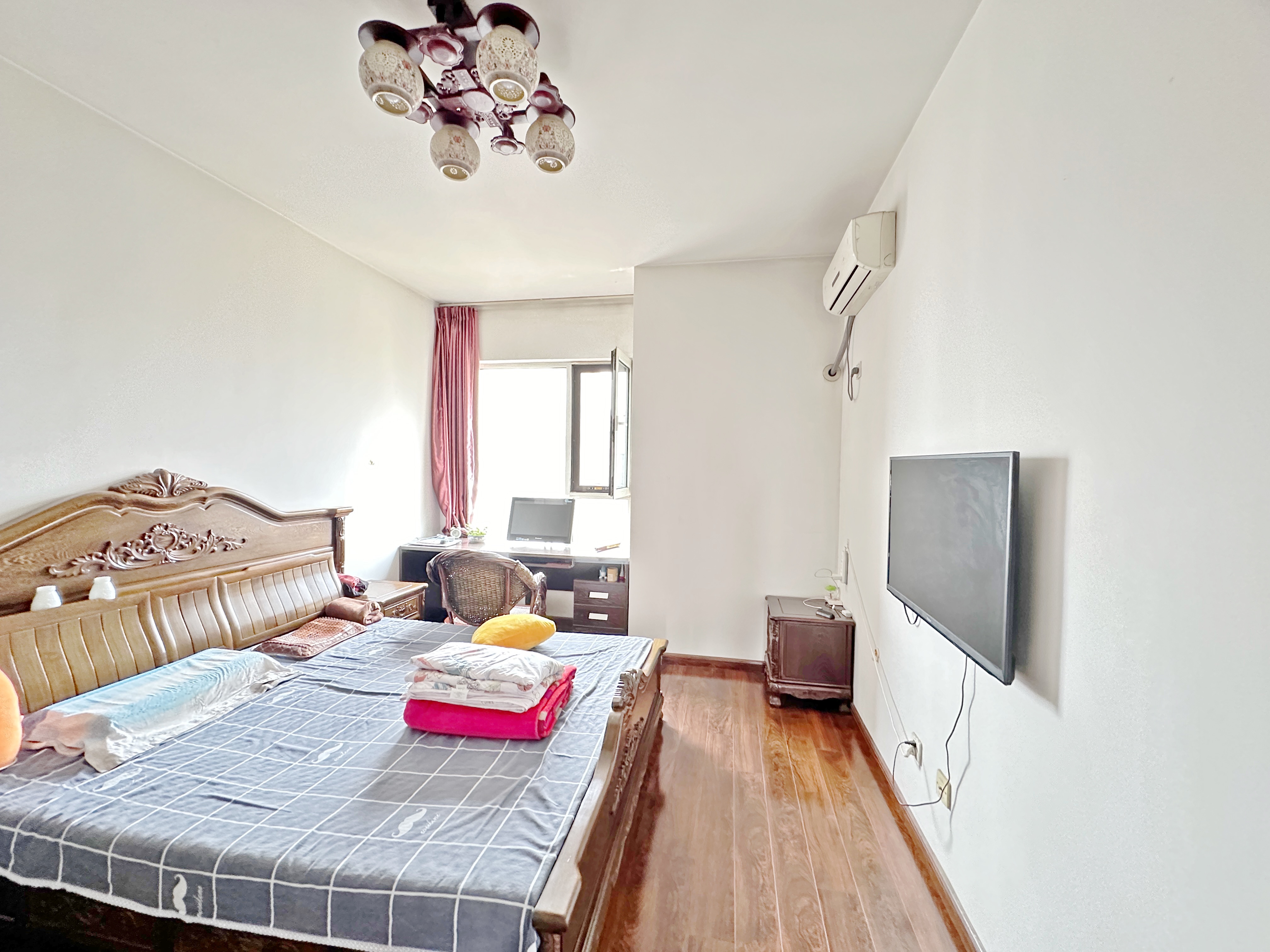 绿地新里卢浮公馆