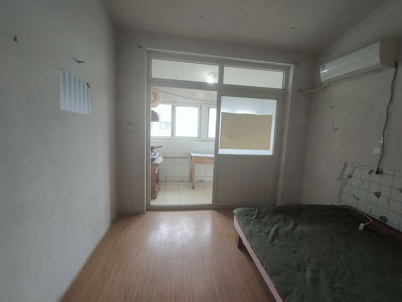 高墙王小区