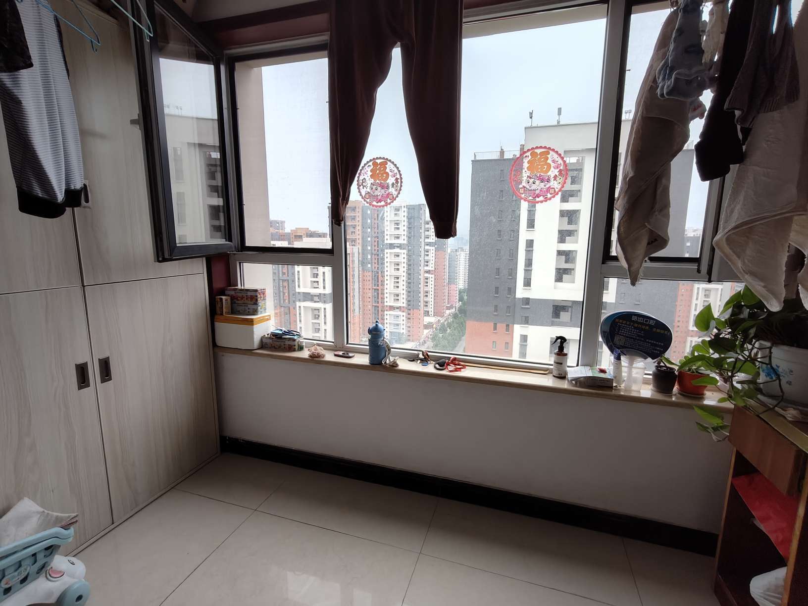 天鸿万象新天哈佛郡