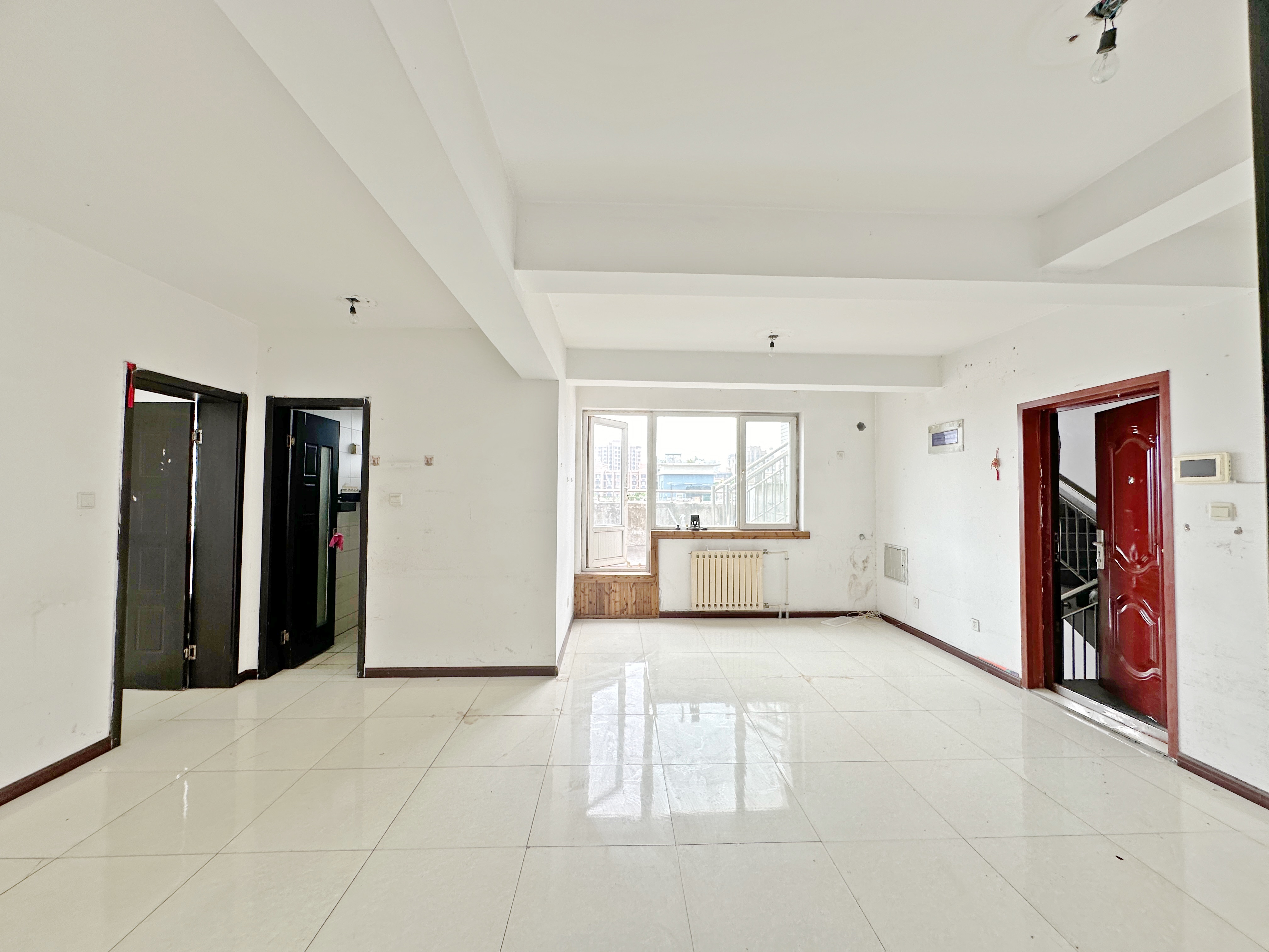 卧龙花园龙泰苑