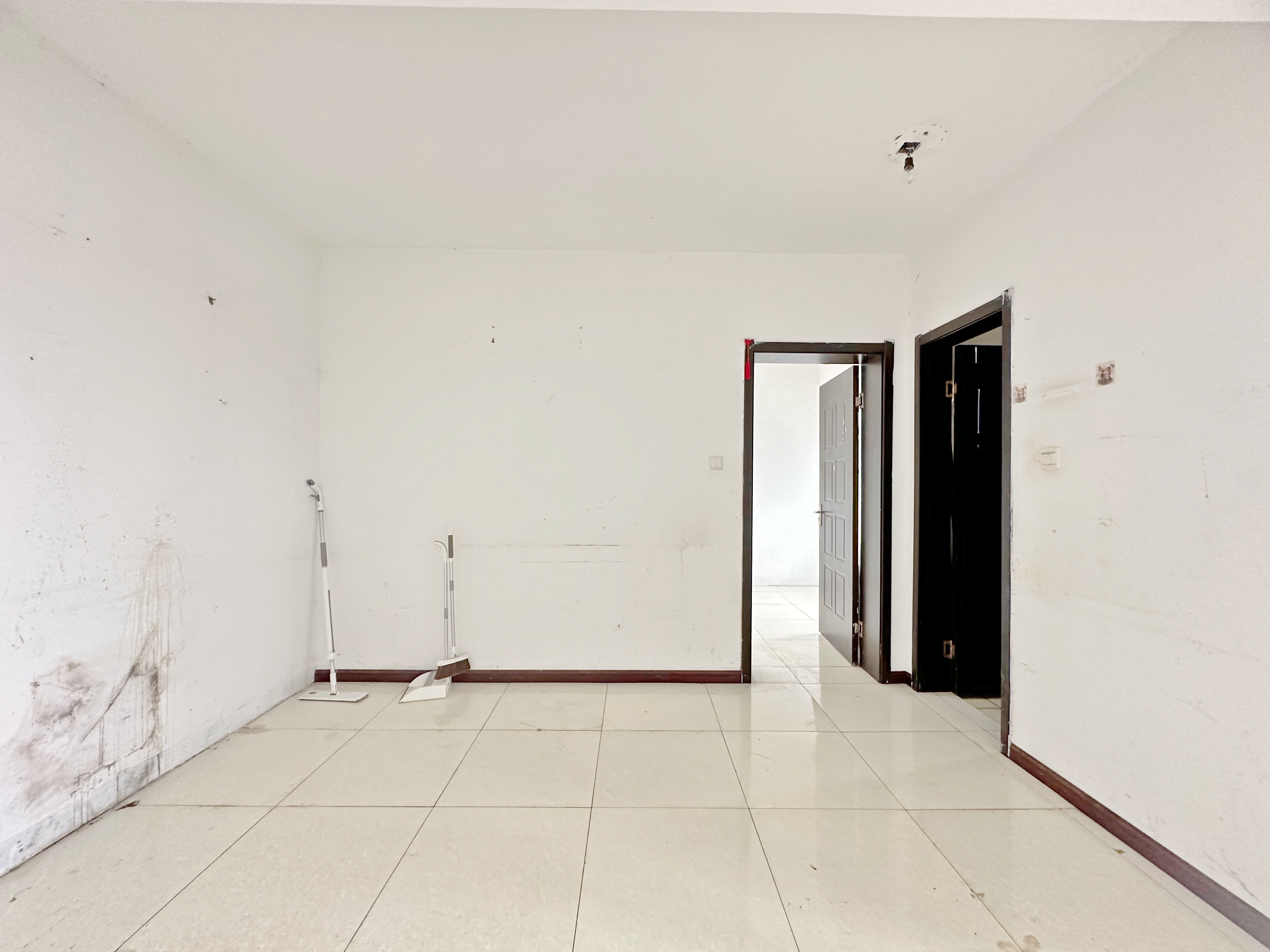 卧龙花园龙泰苑