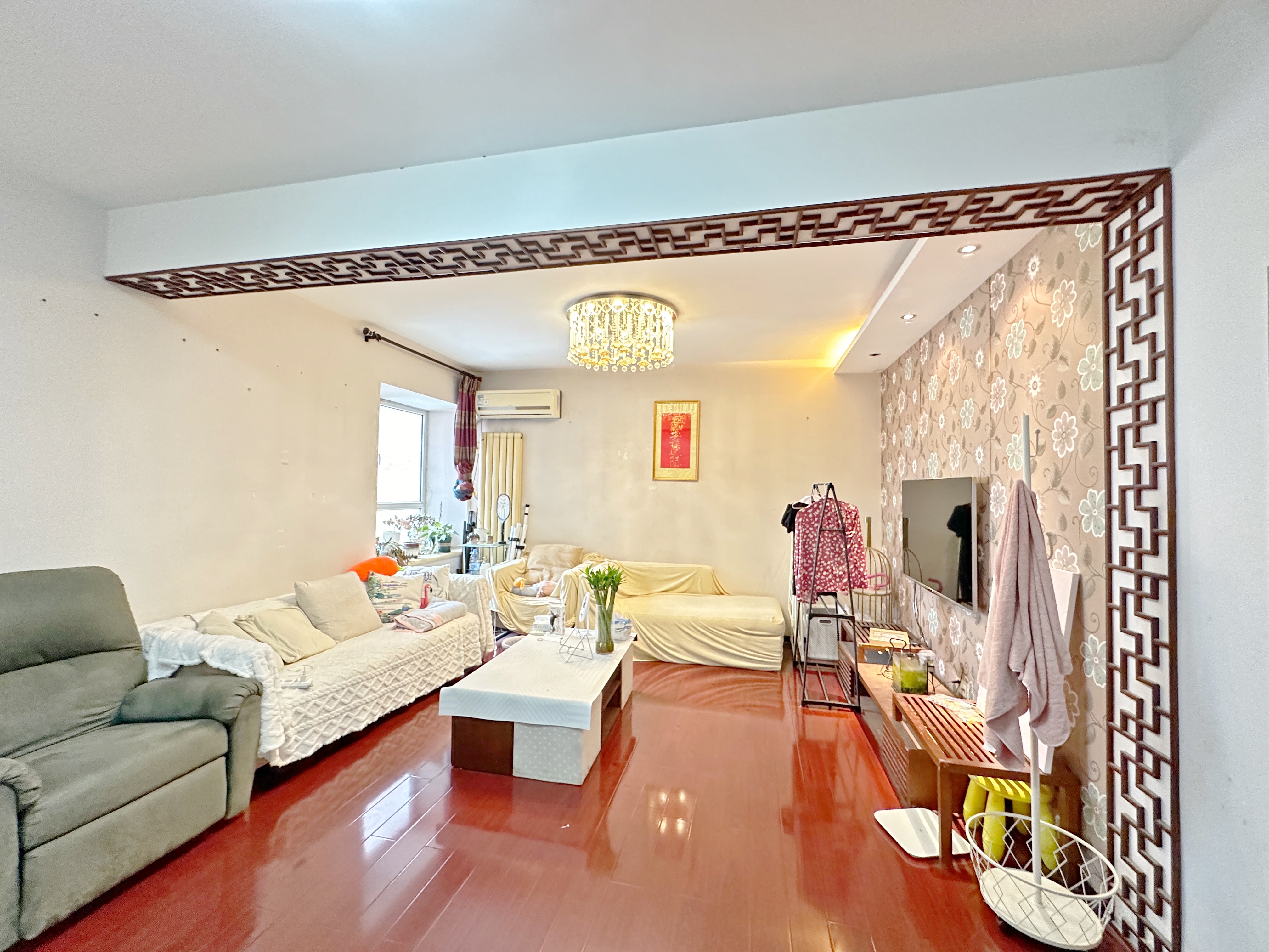 卧龙花园龙泰苑