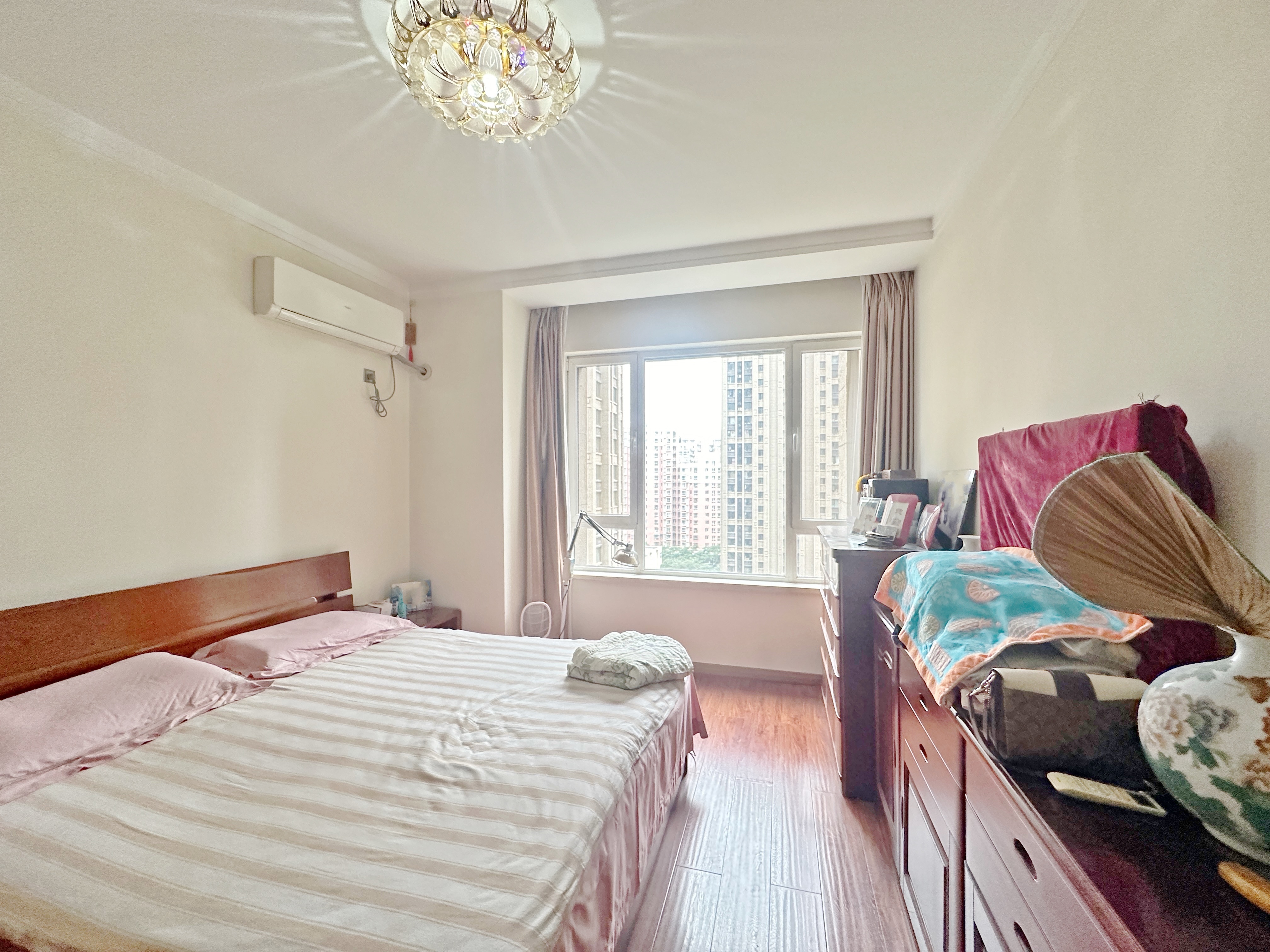 绿地新里卢浮公馆