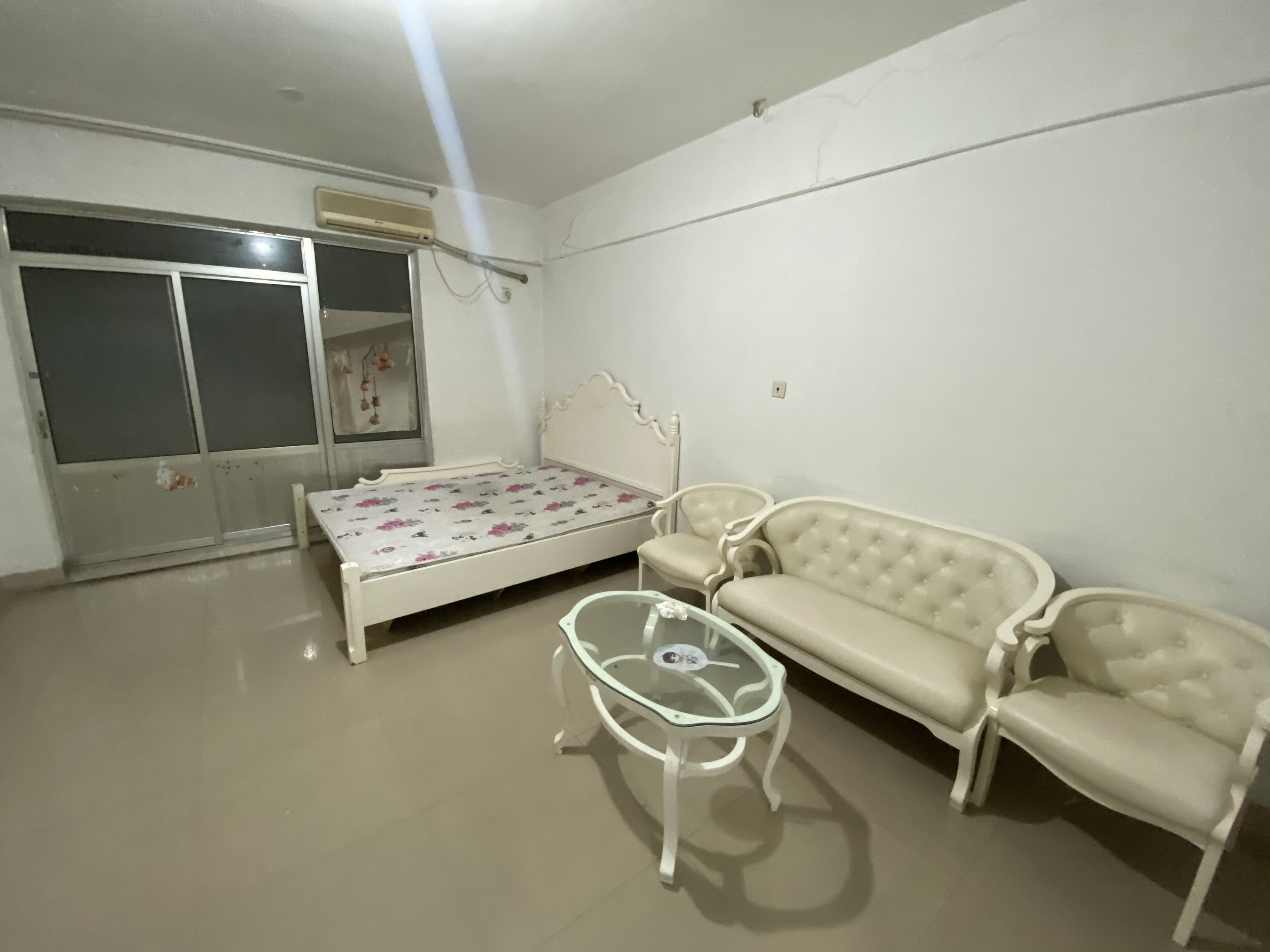 
							鑫苑国际城市花园商住楼