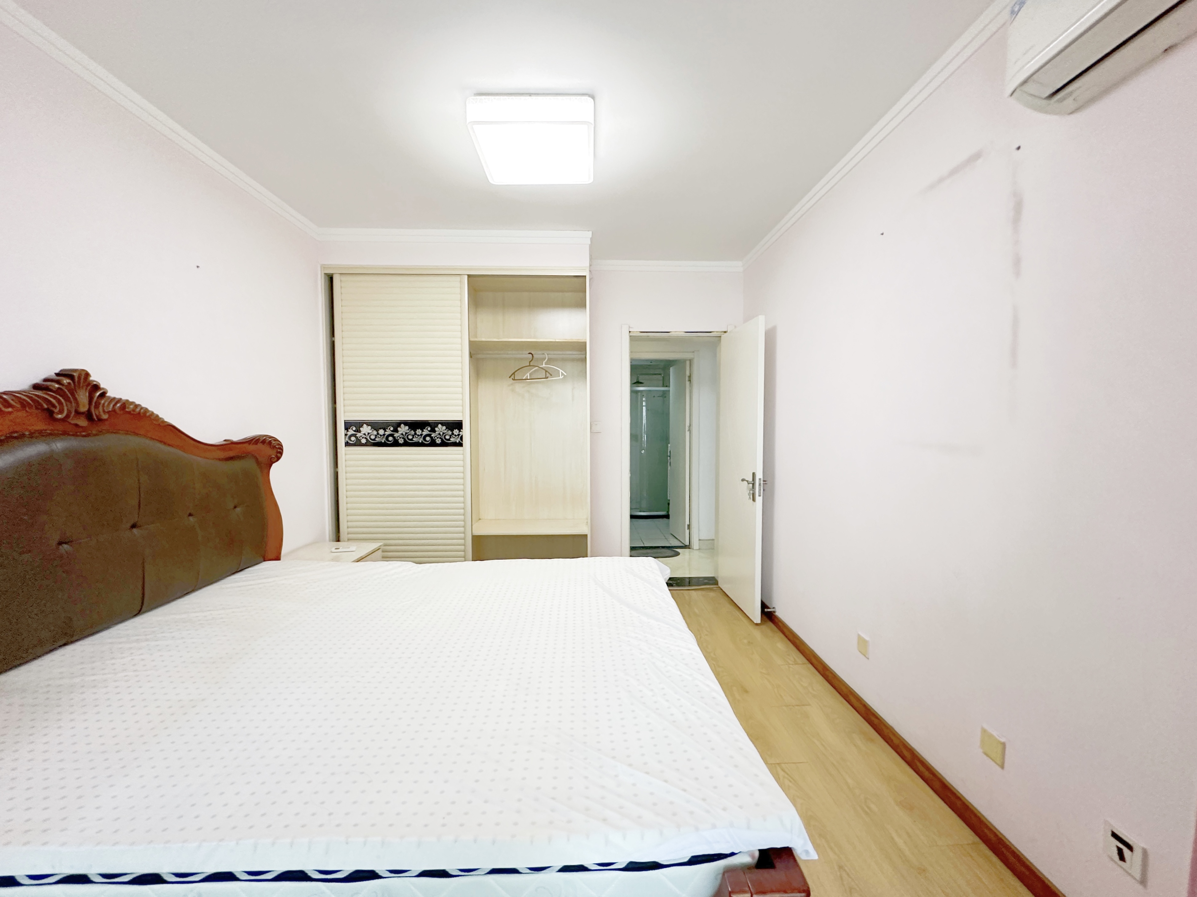 绿地新里梵尔赛公馆