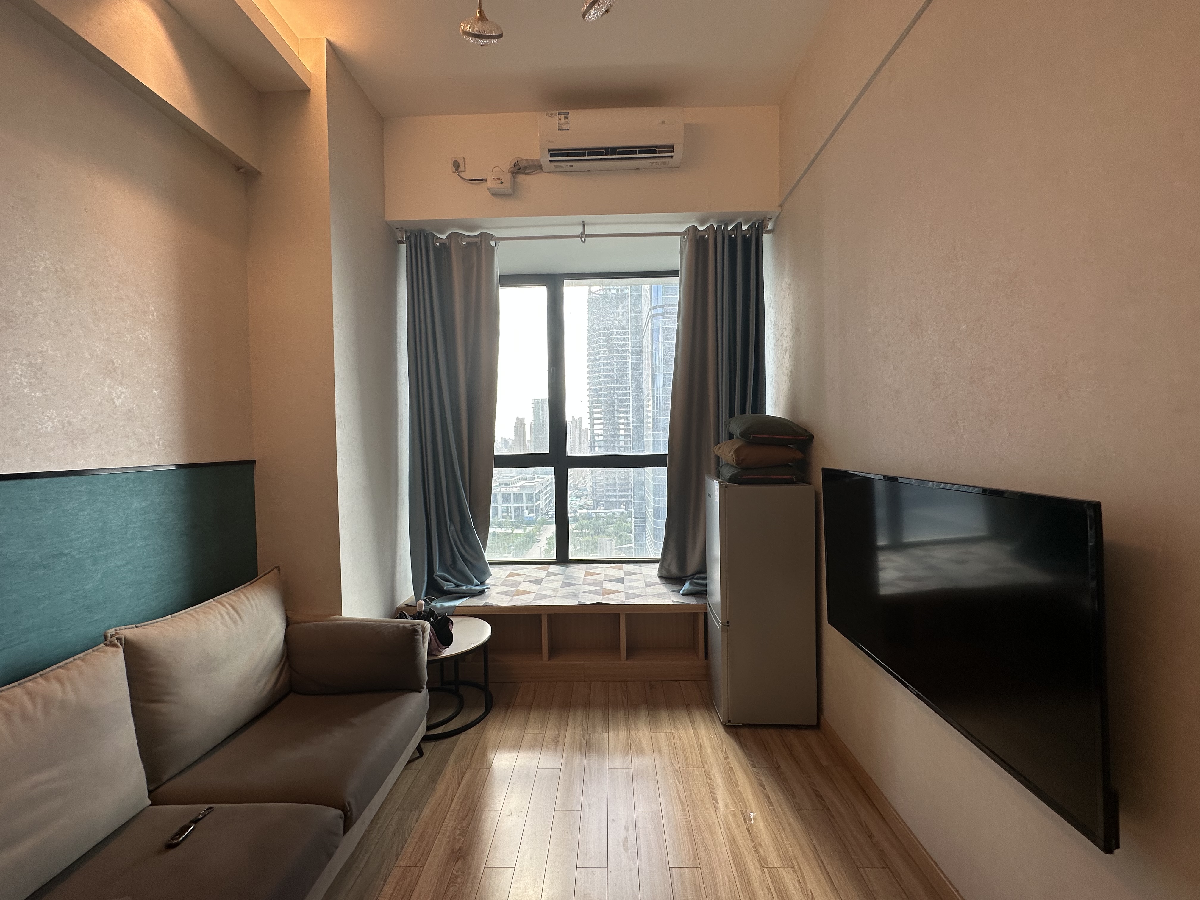 整租·万科大都会(商住楼)  南北