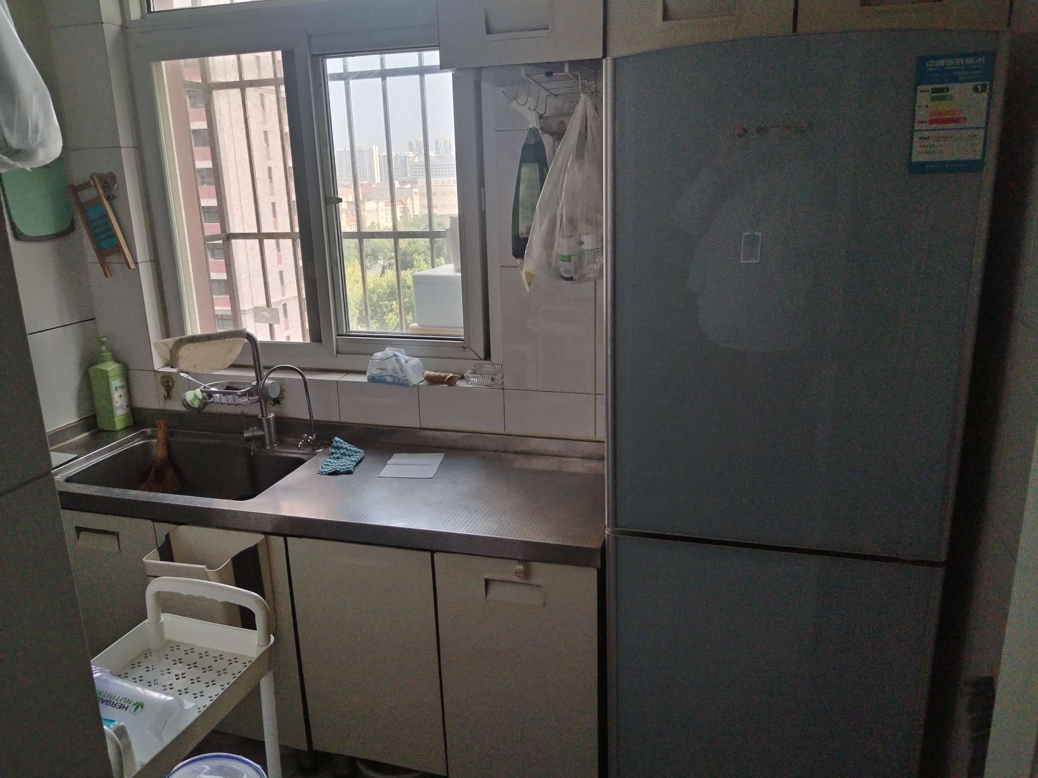 官扎营新区