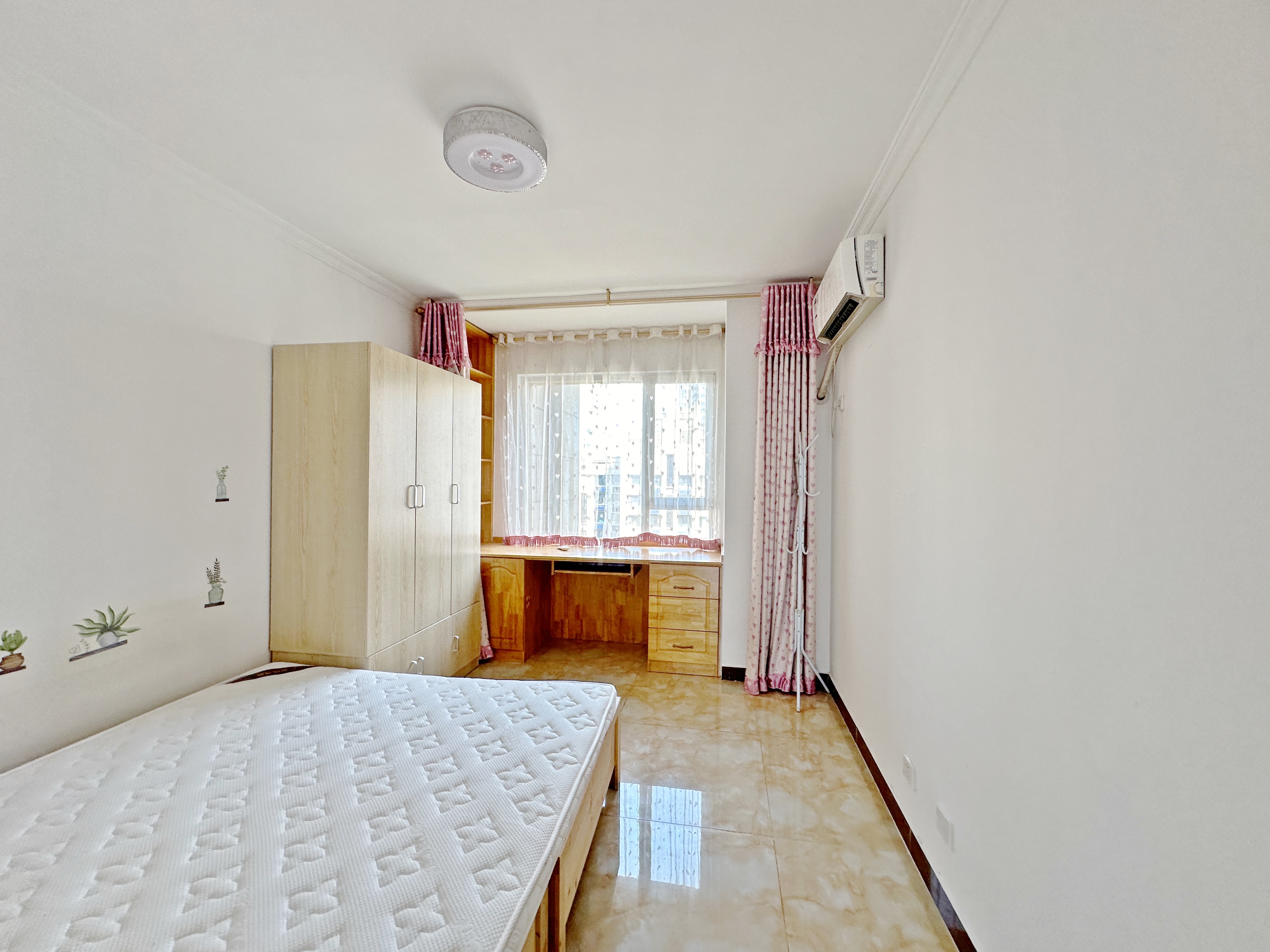 绿地新里卢浮公馆