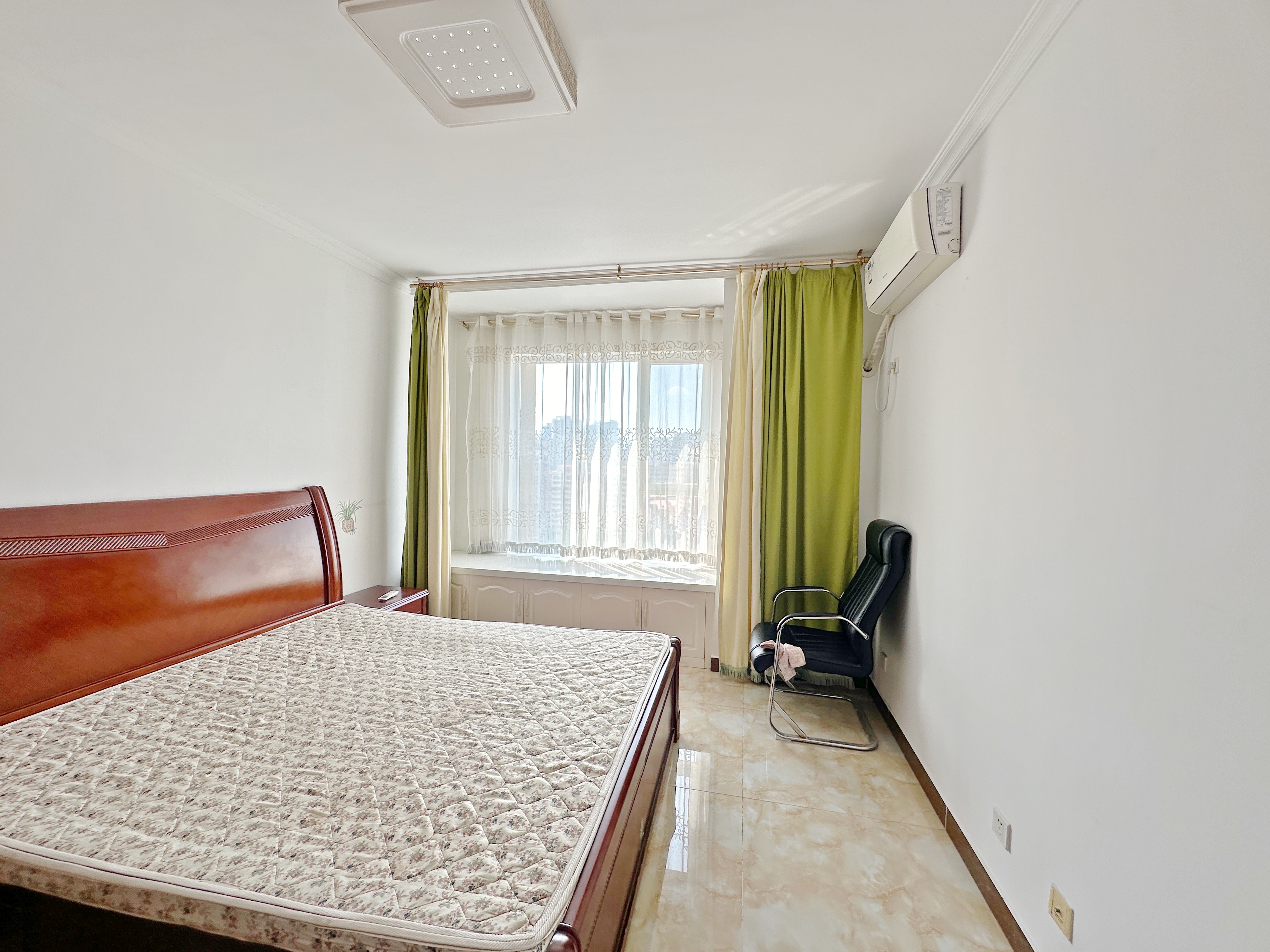 绿地新里卢浮公馆