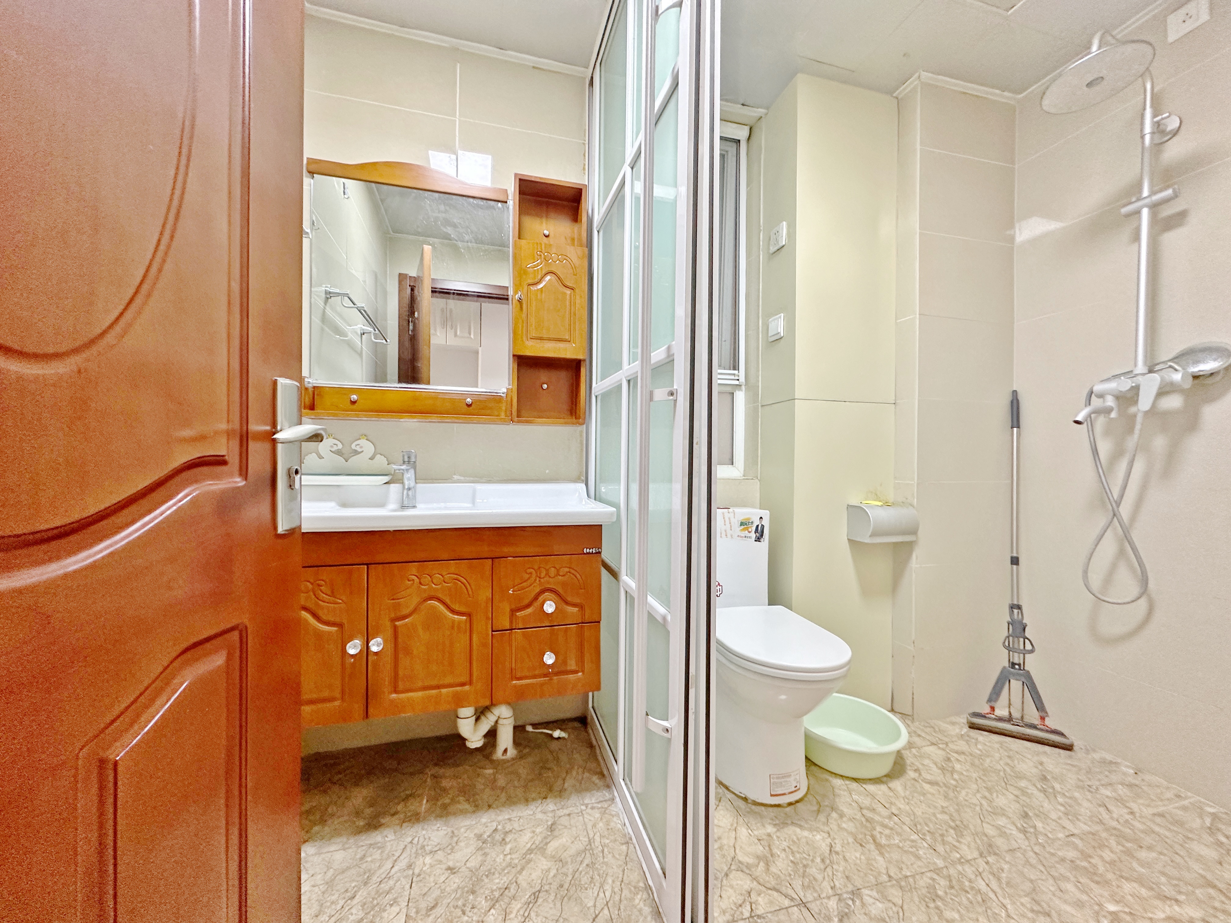 绿地新里卢浮公馆