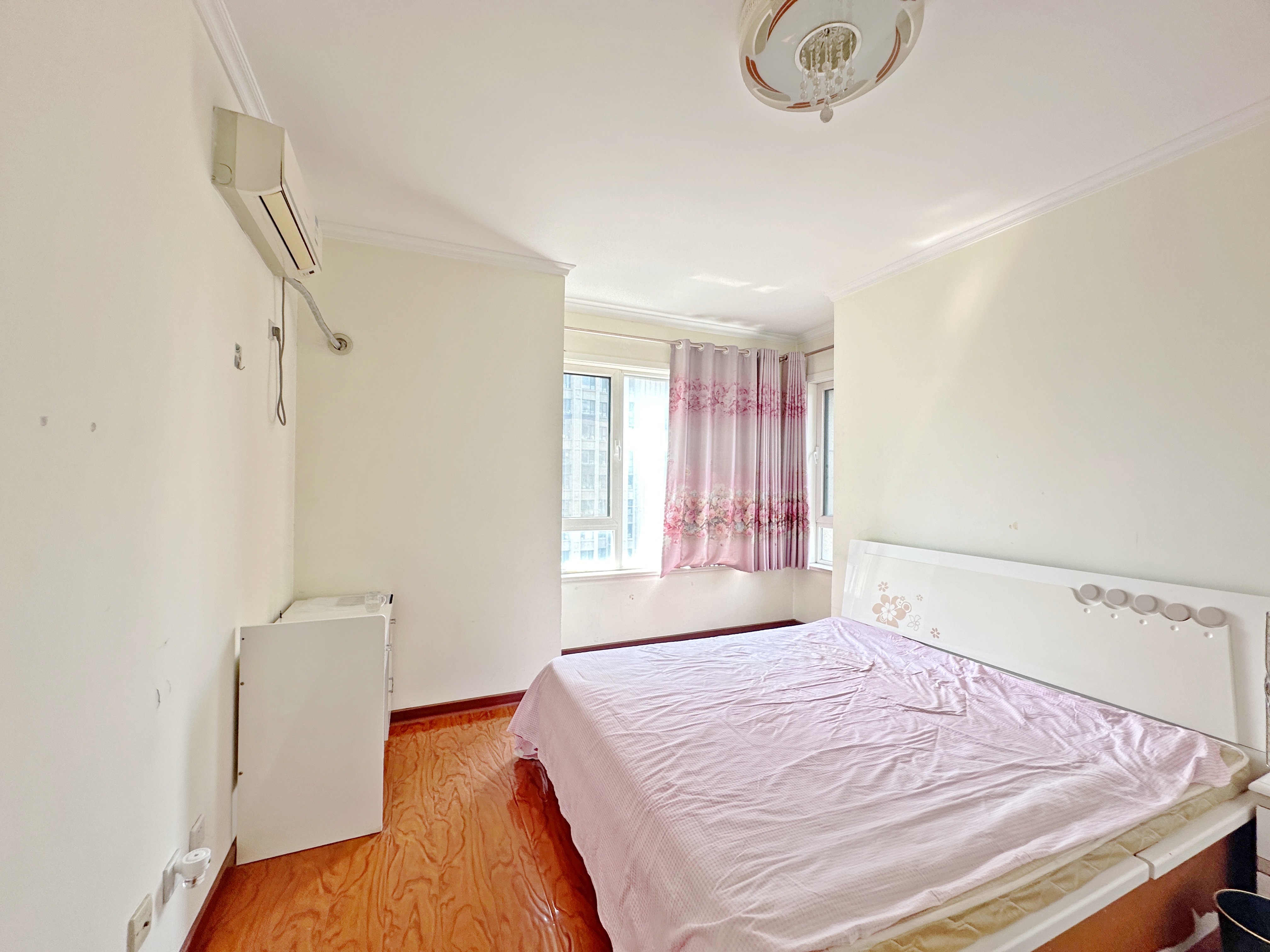 绿地新里卢浮公馆