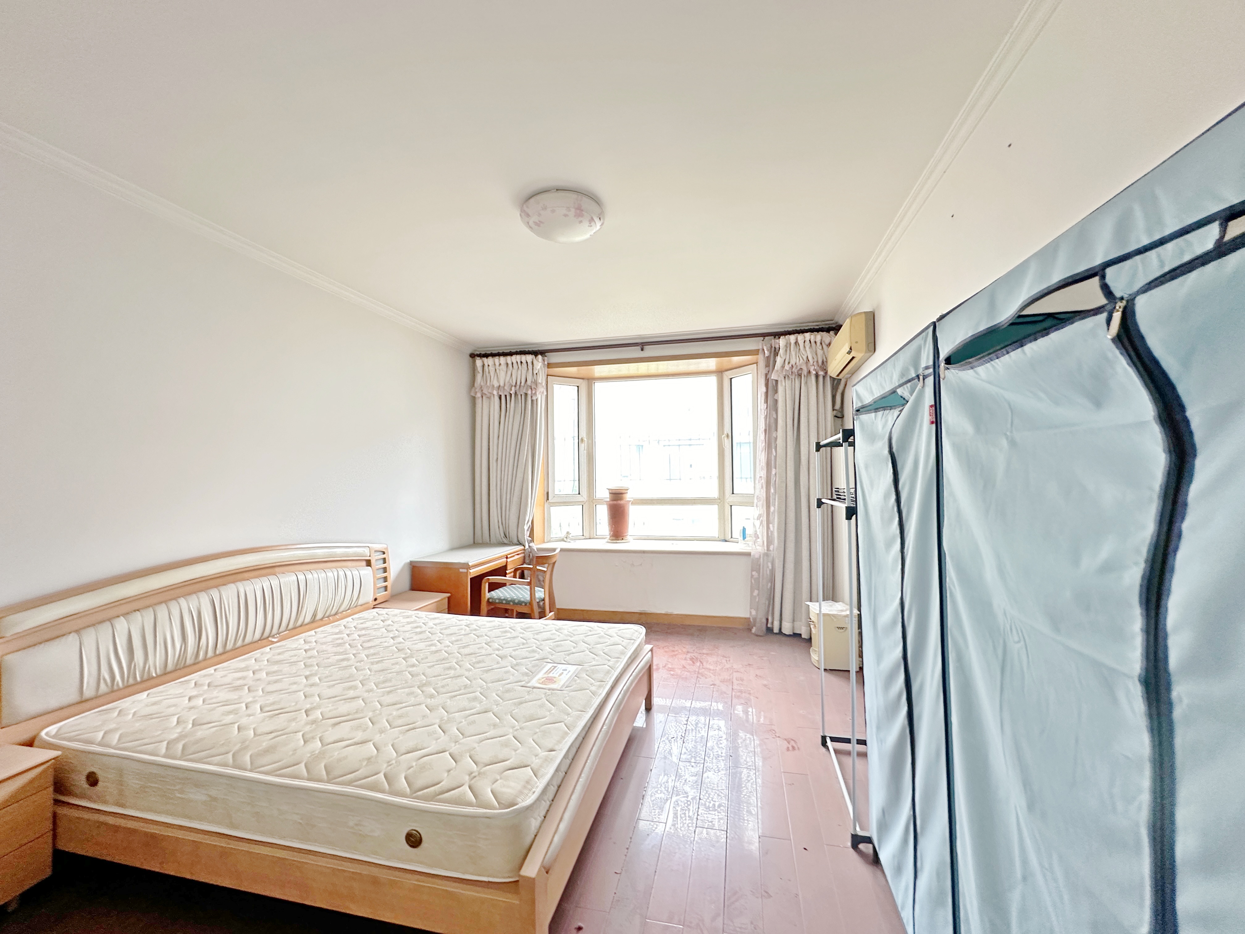 卧龙花园龙昌苑(四区)