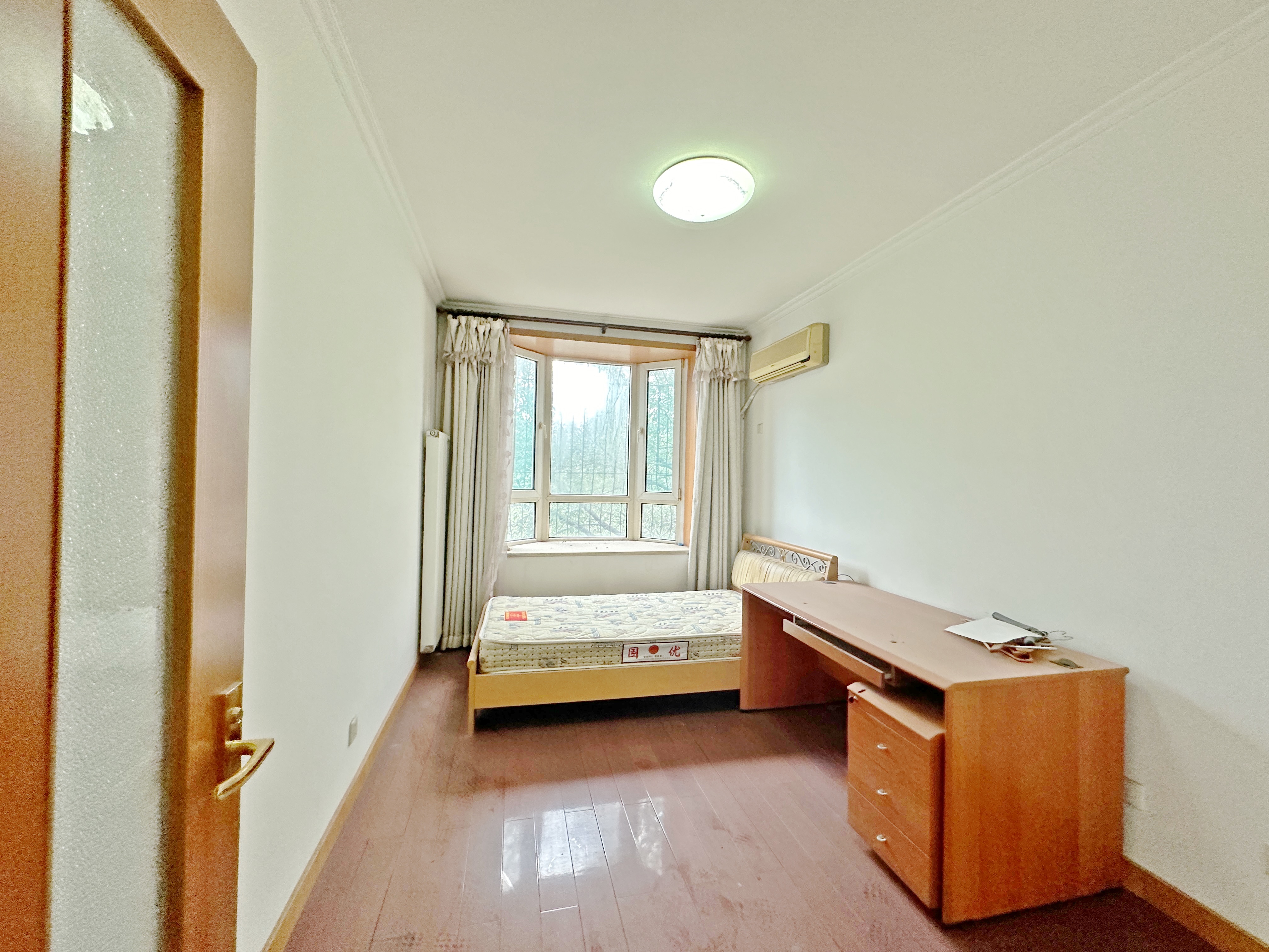 卧龙花园龙昌苑(四区)