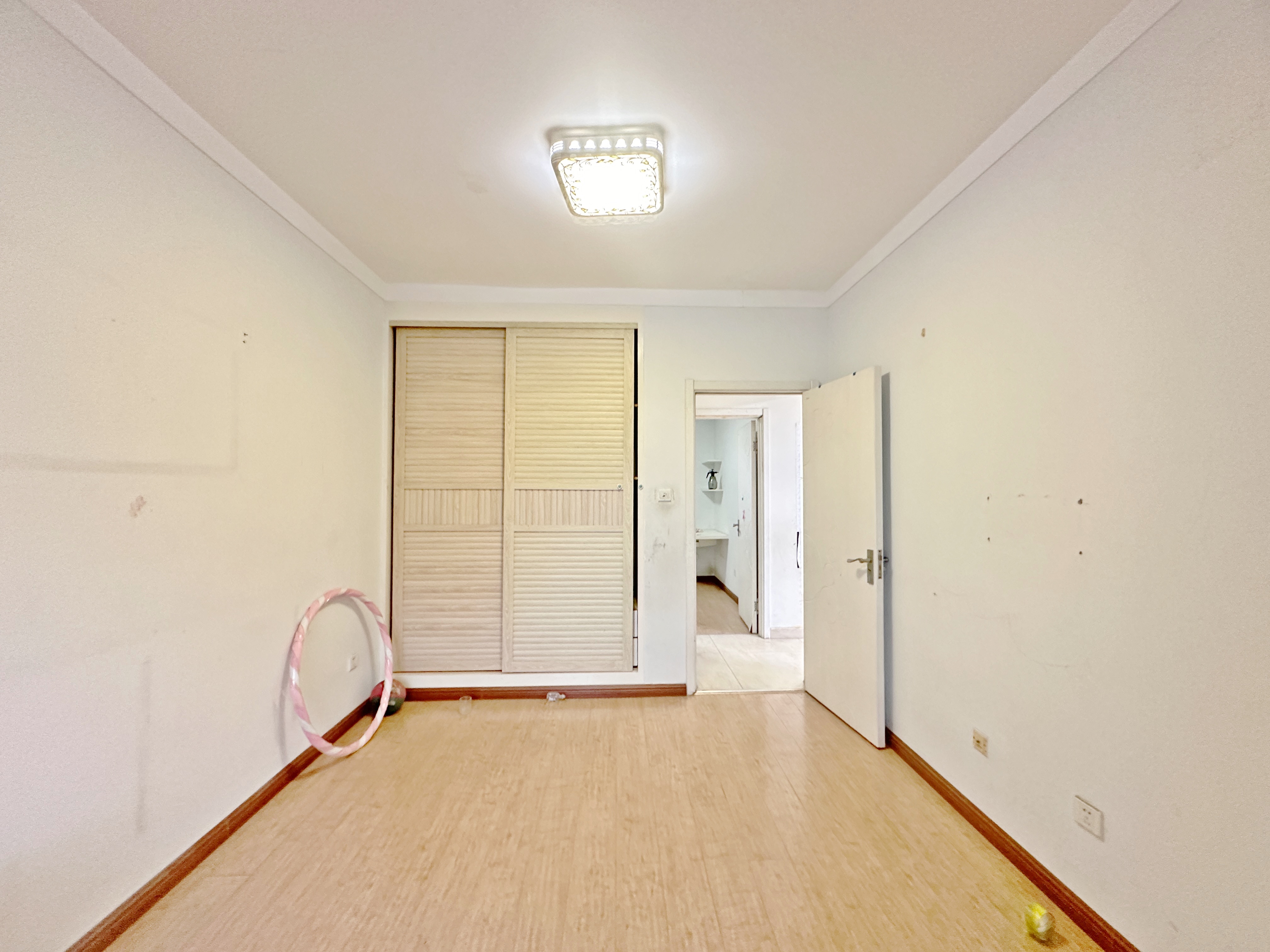 绿地新里卢浮公馆