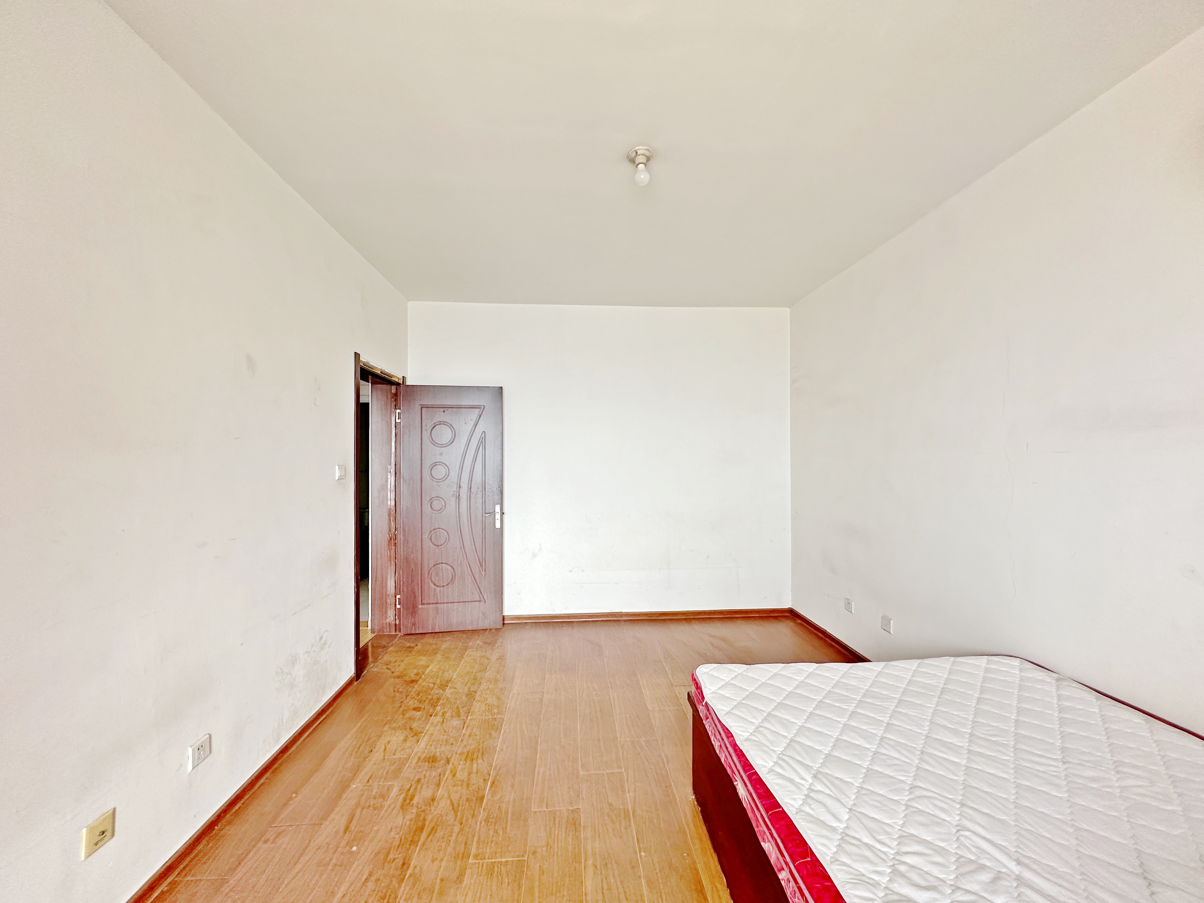 绿地新里卢浮公馆