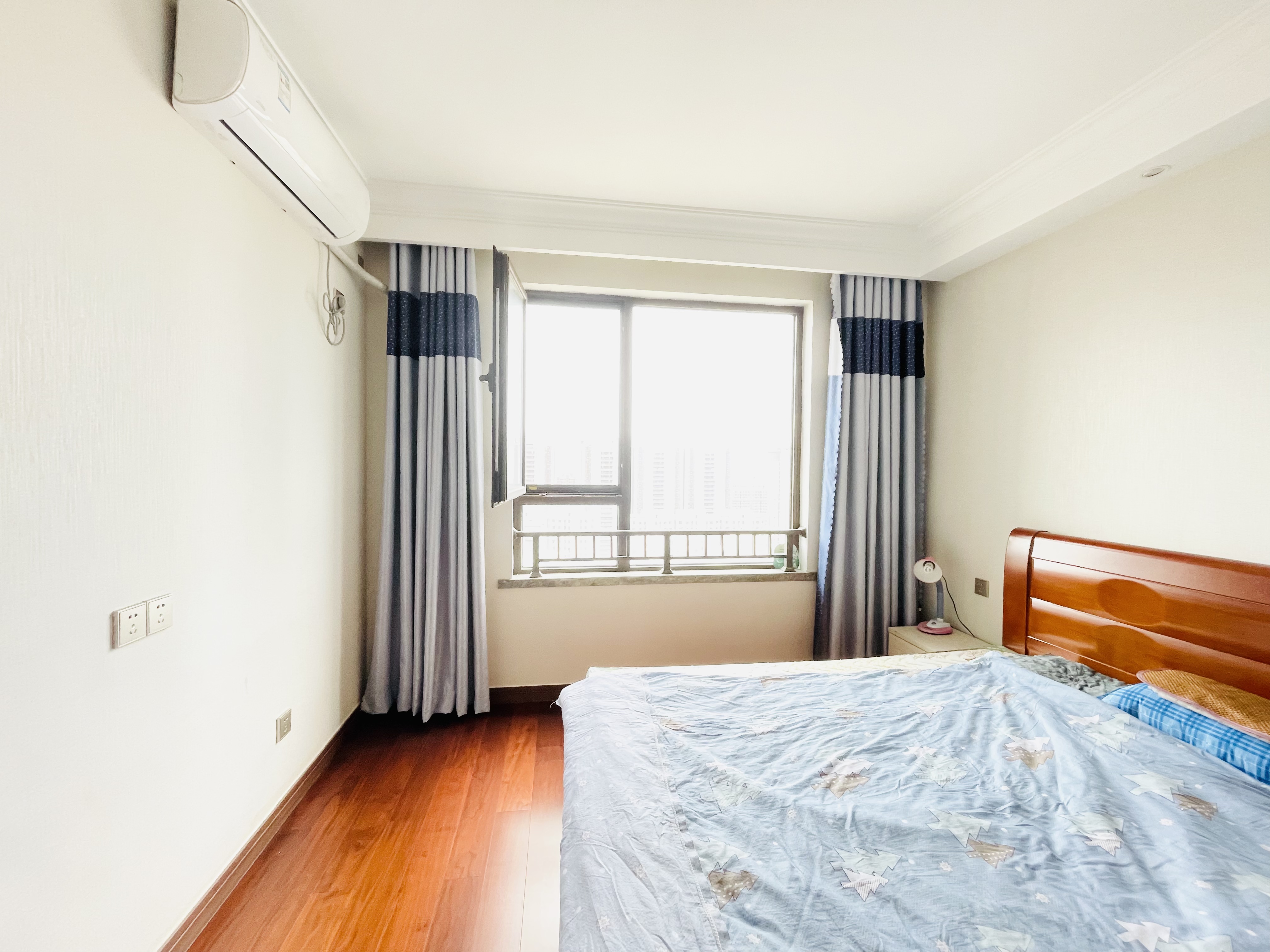 旭辉银盛泰金域蓝山