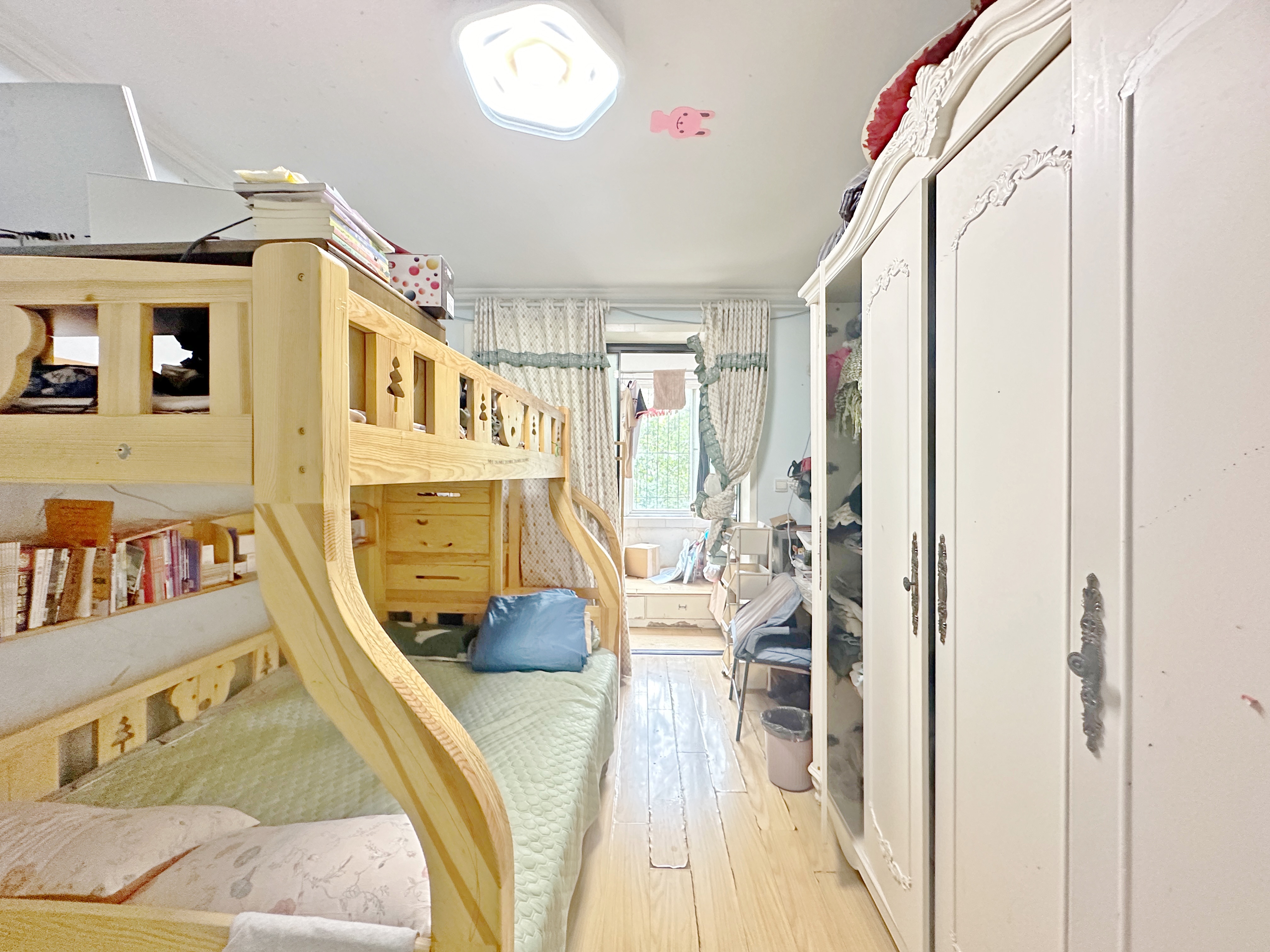 卧龙花园龙和苑