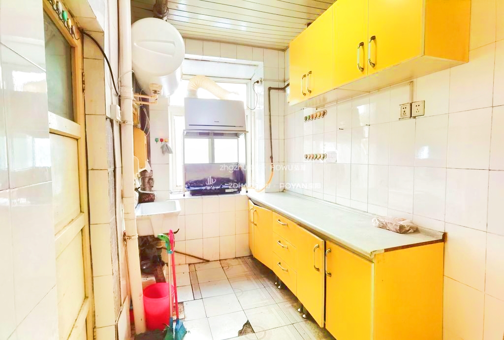 建国小经三路单位宿舍