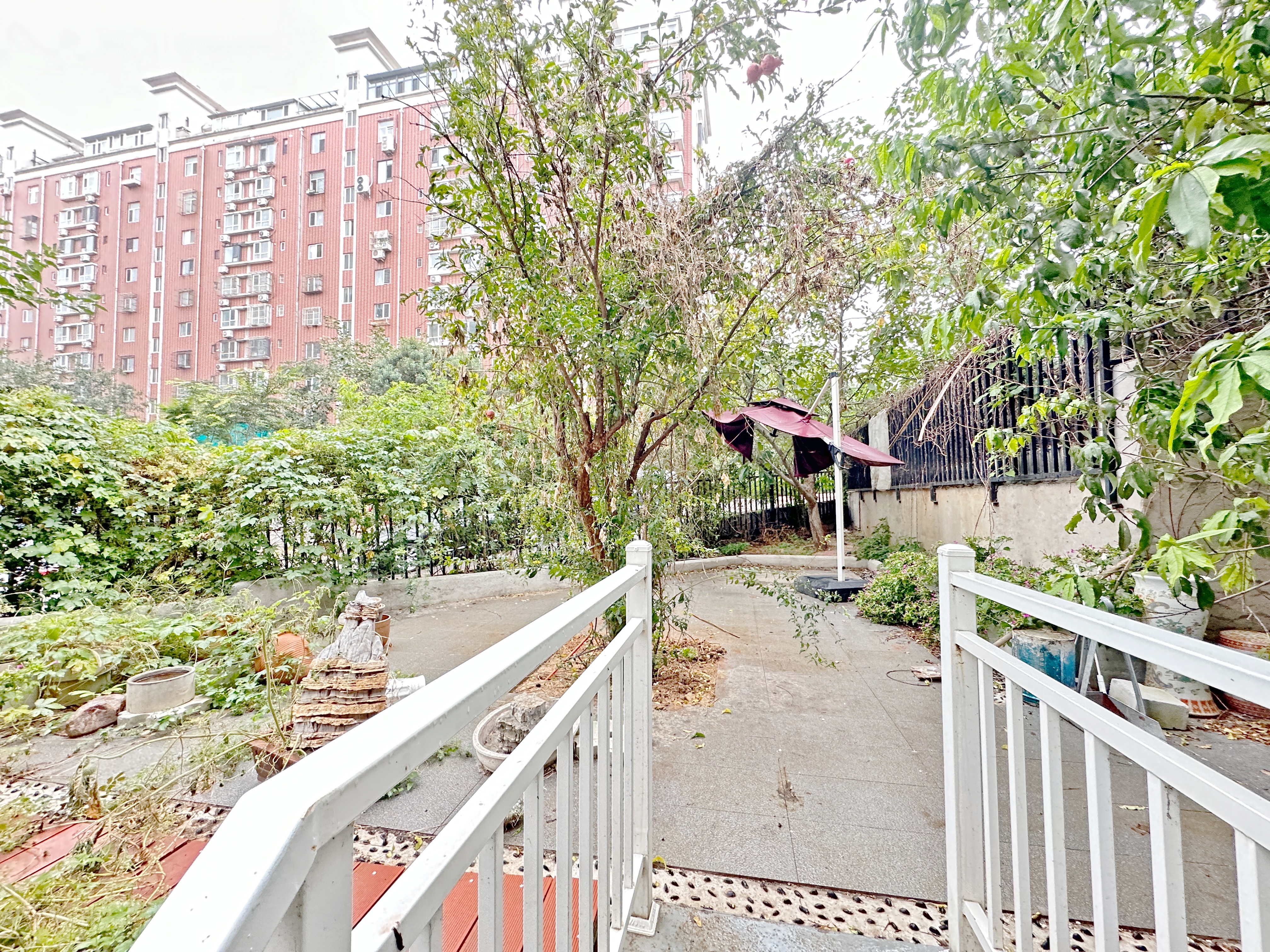 卧龙花园龙泰苑