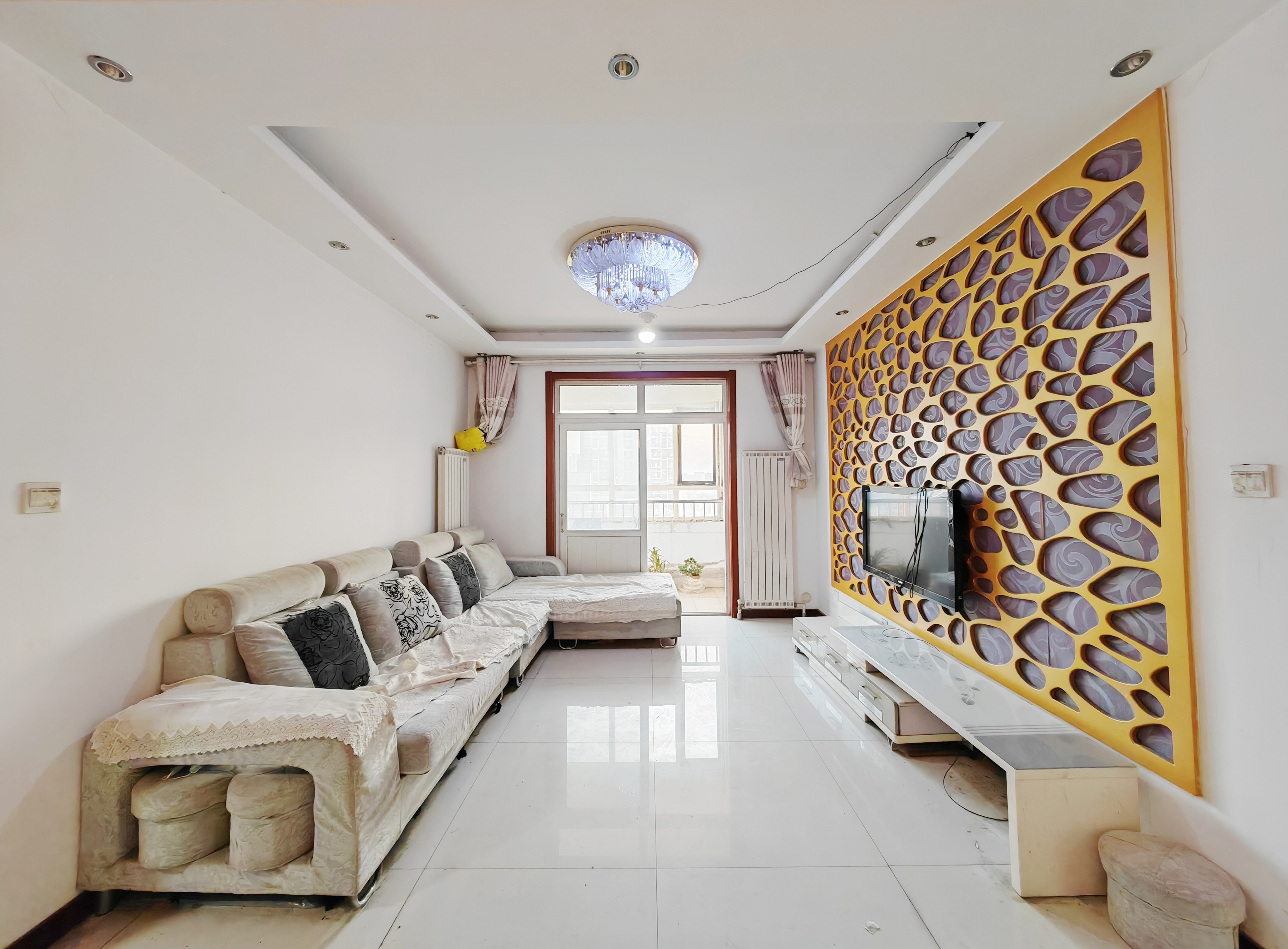  港基滨河华庭 南北