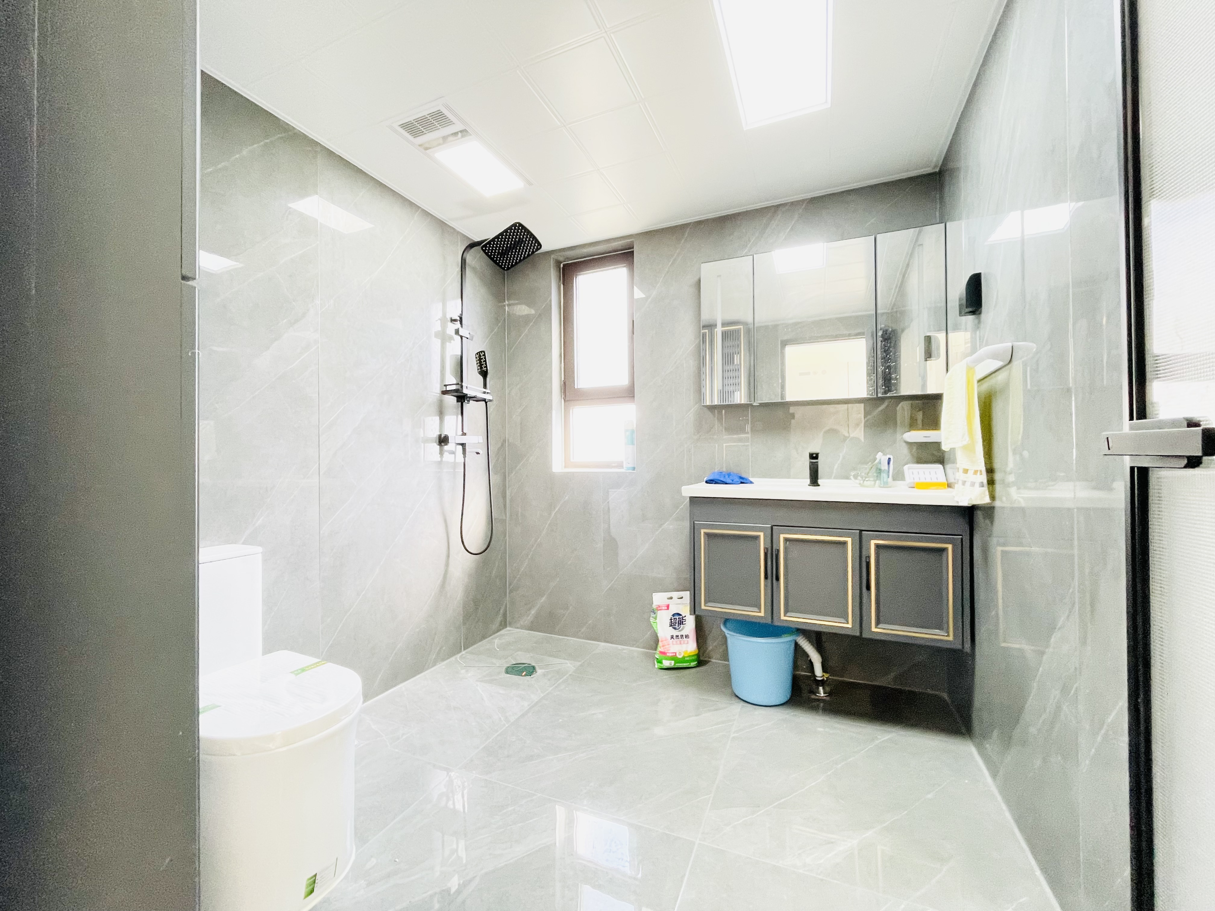 旭辉银盛泰金域蓝山