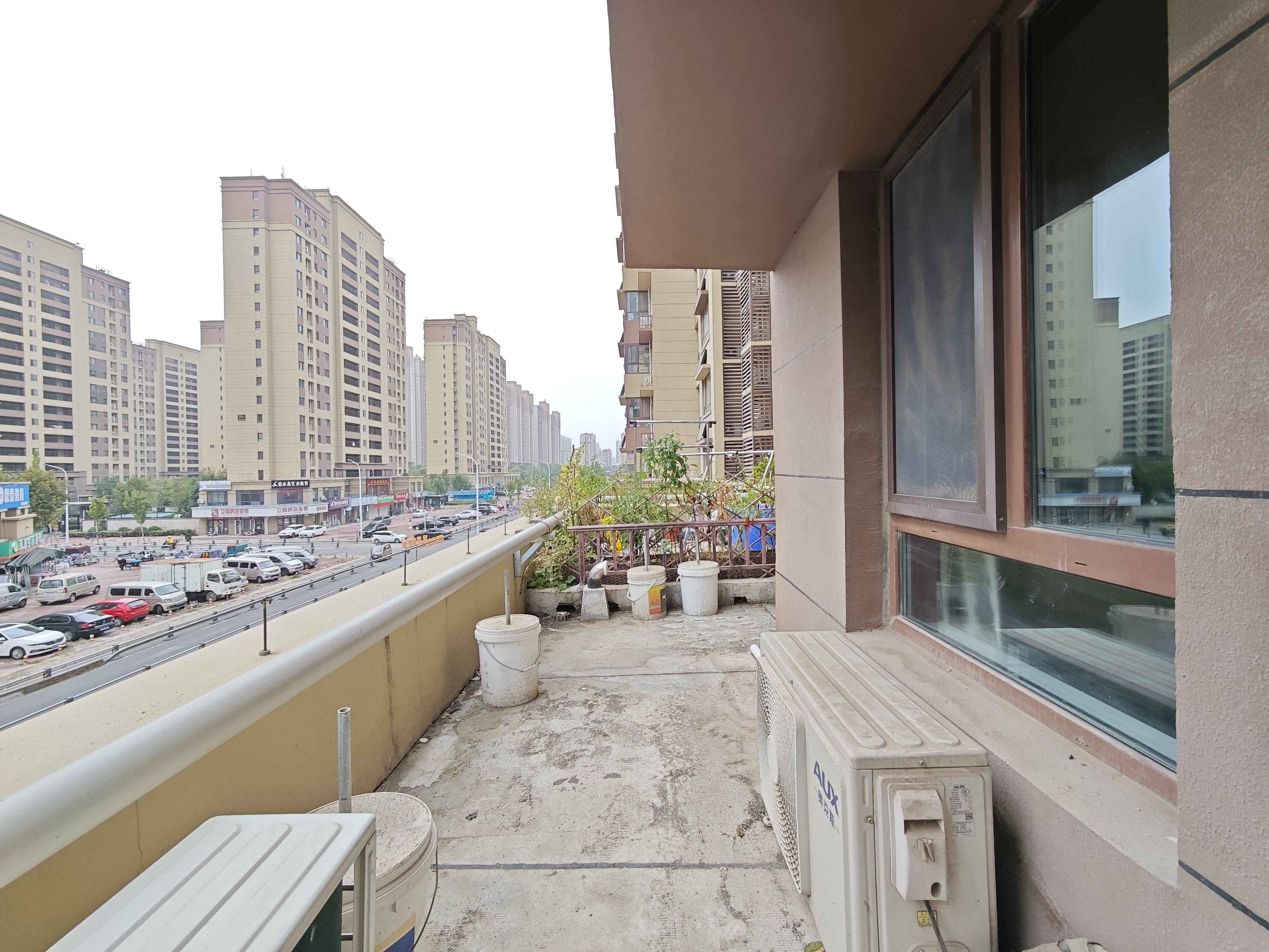 绿地新里香榭丽公馆