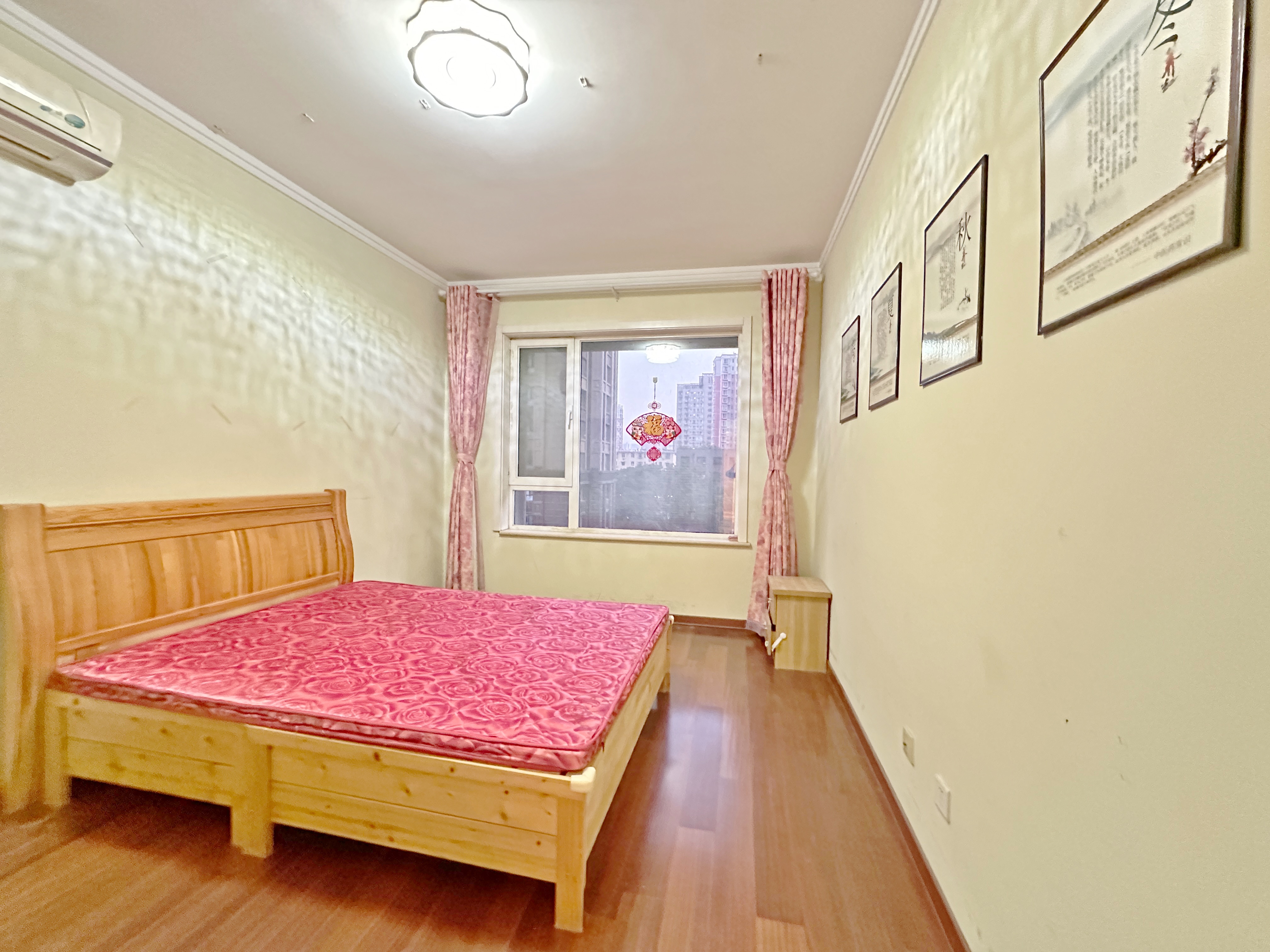 绿地新里卢浮公馆