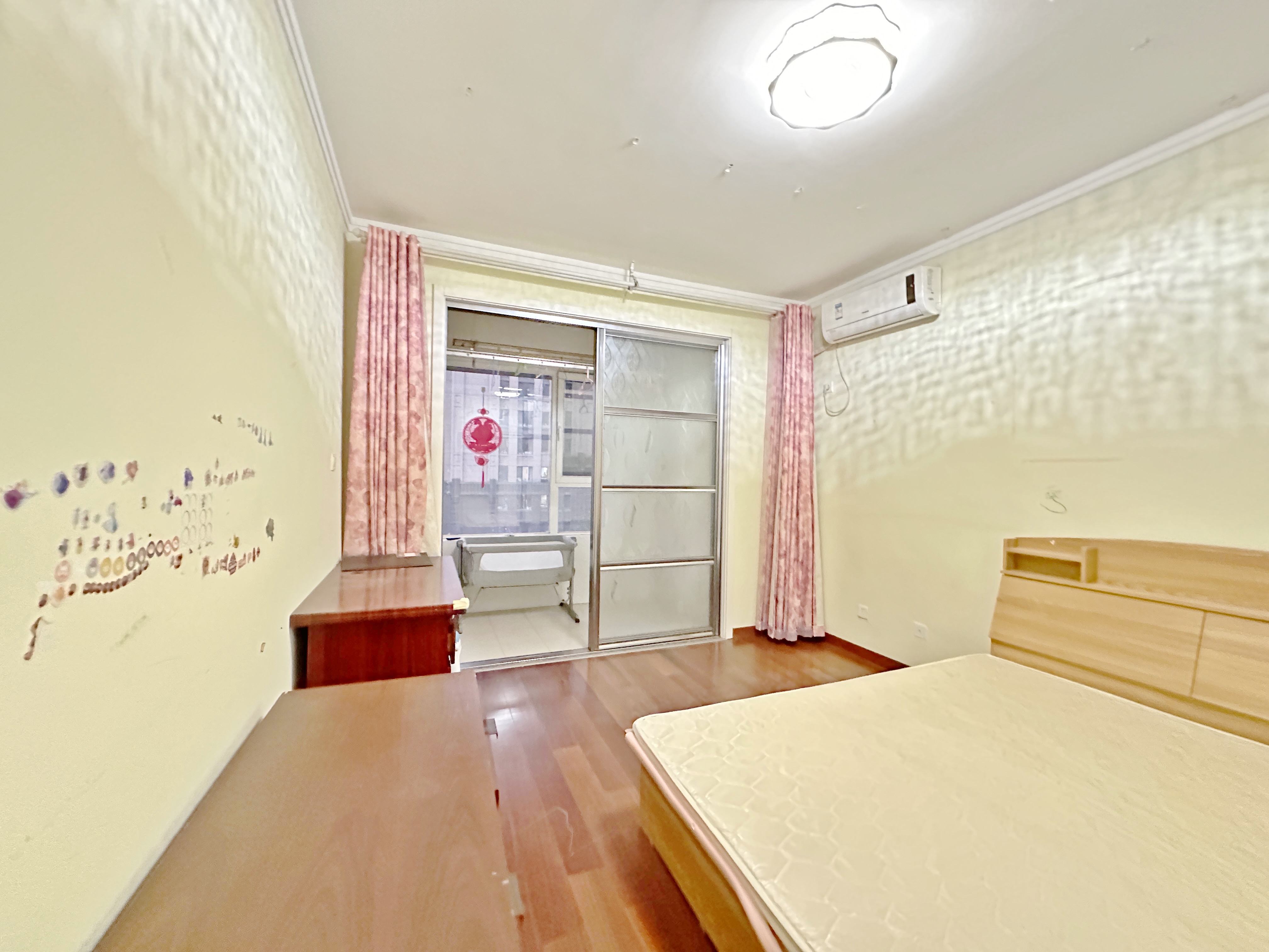 绿地新里卢浮公馆