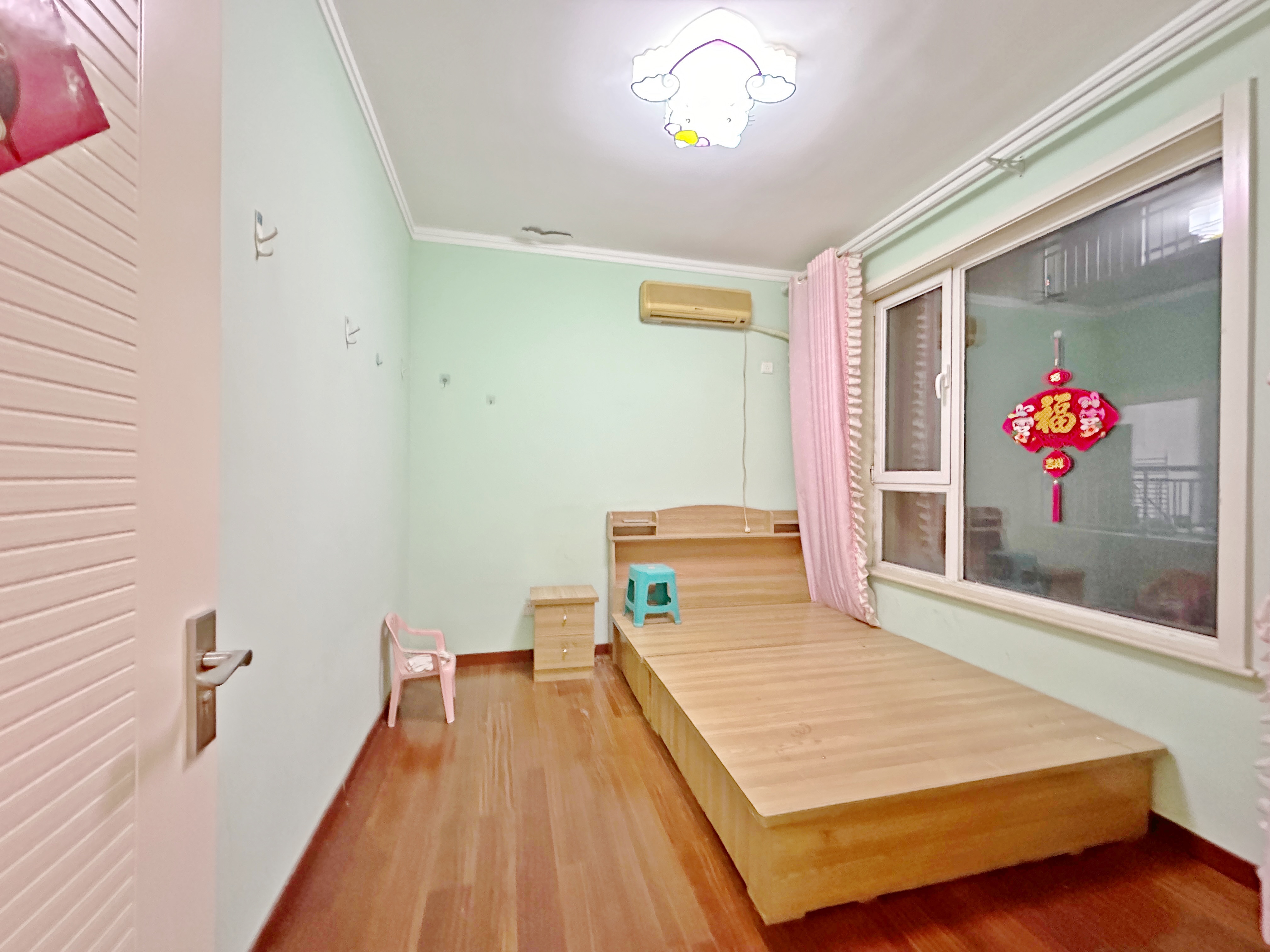 绿地新里卢浮公馆