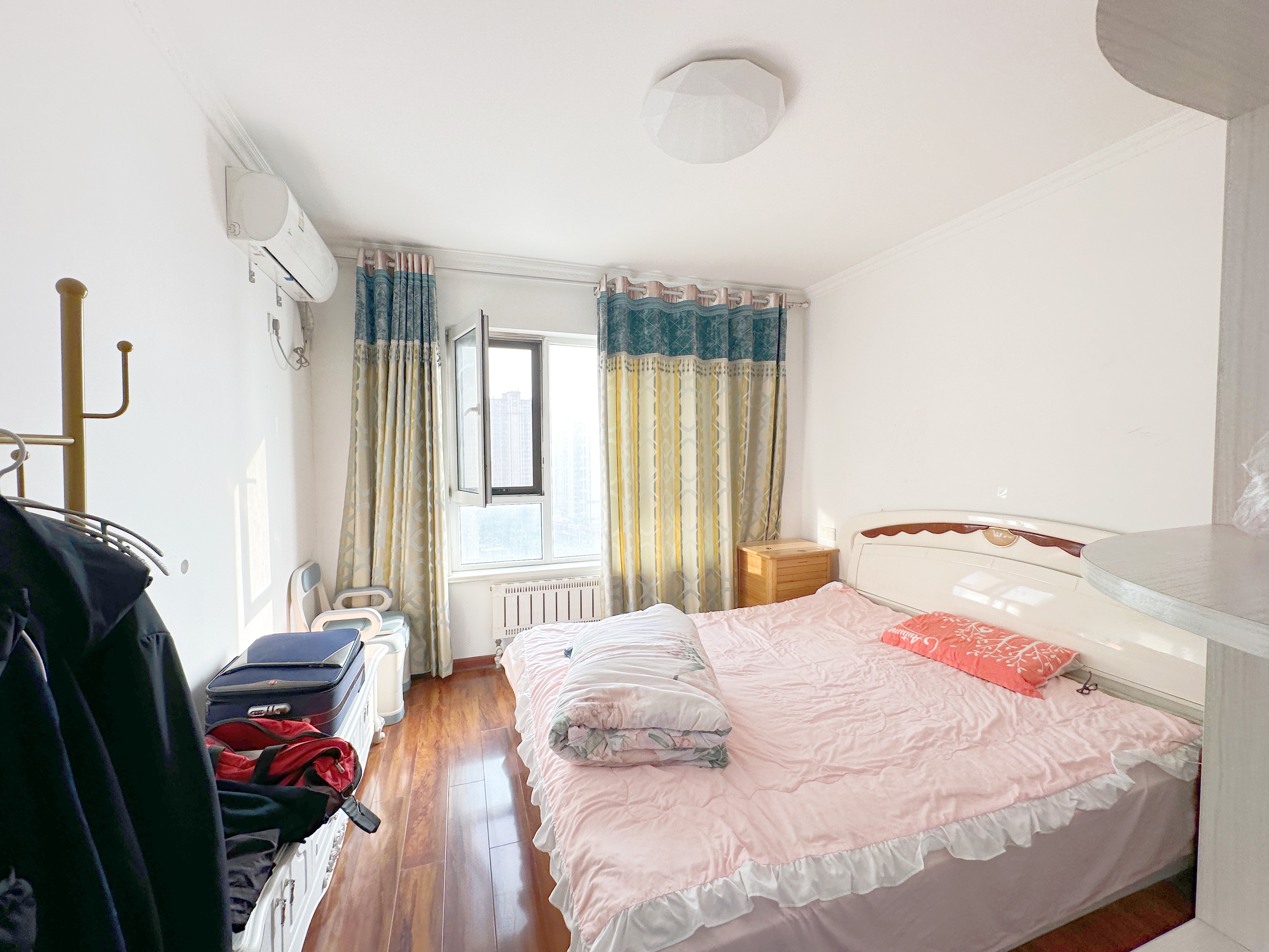 绿地新里梵尔赛公馆