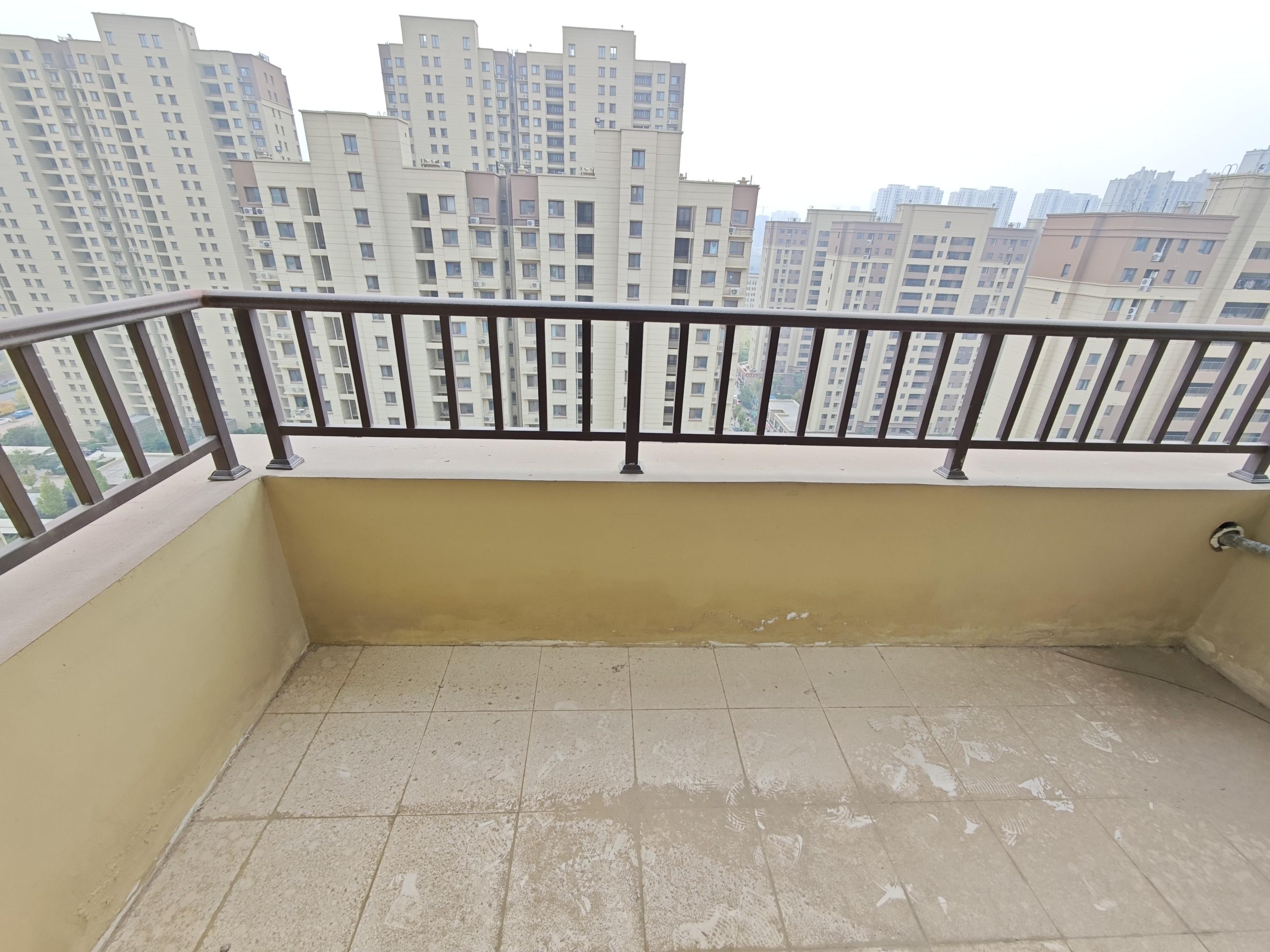绿地新里香榭丽公馆