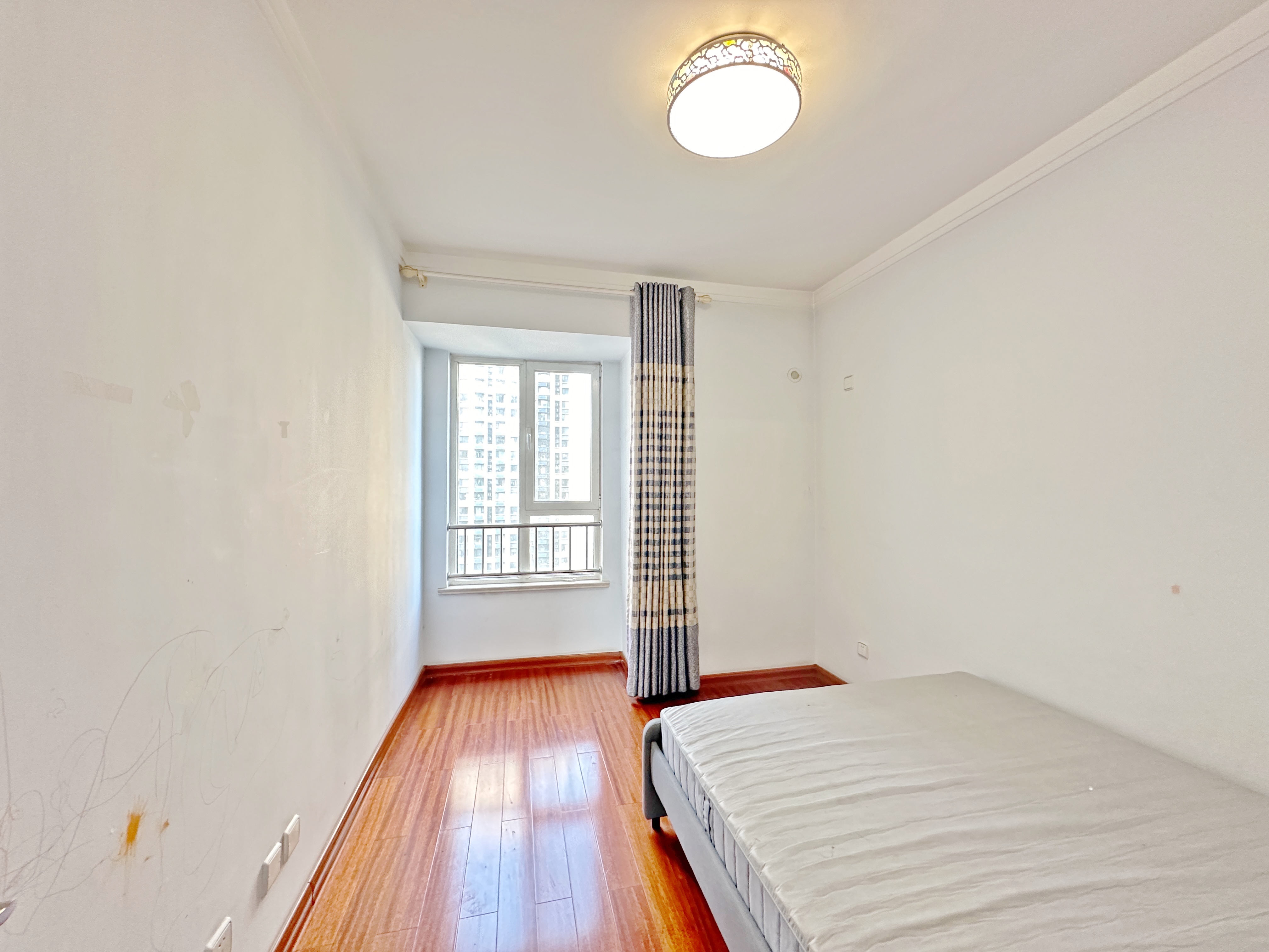 绿地新里卢浮公馆