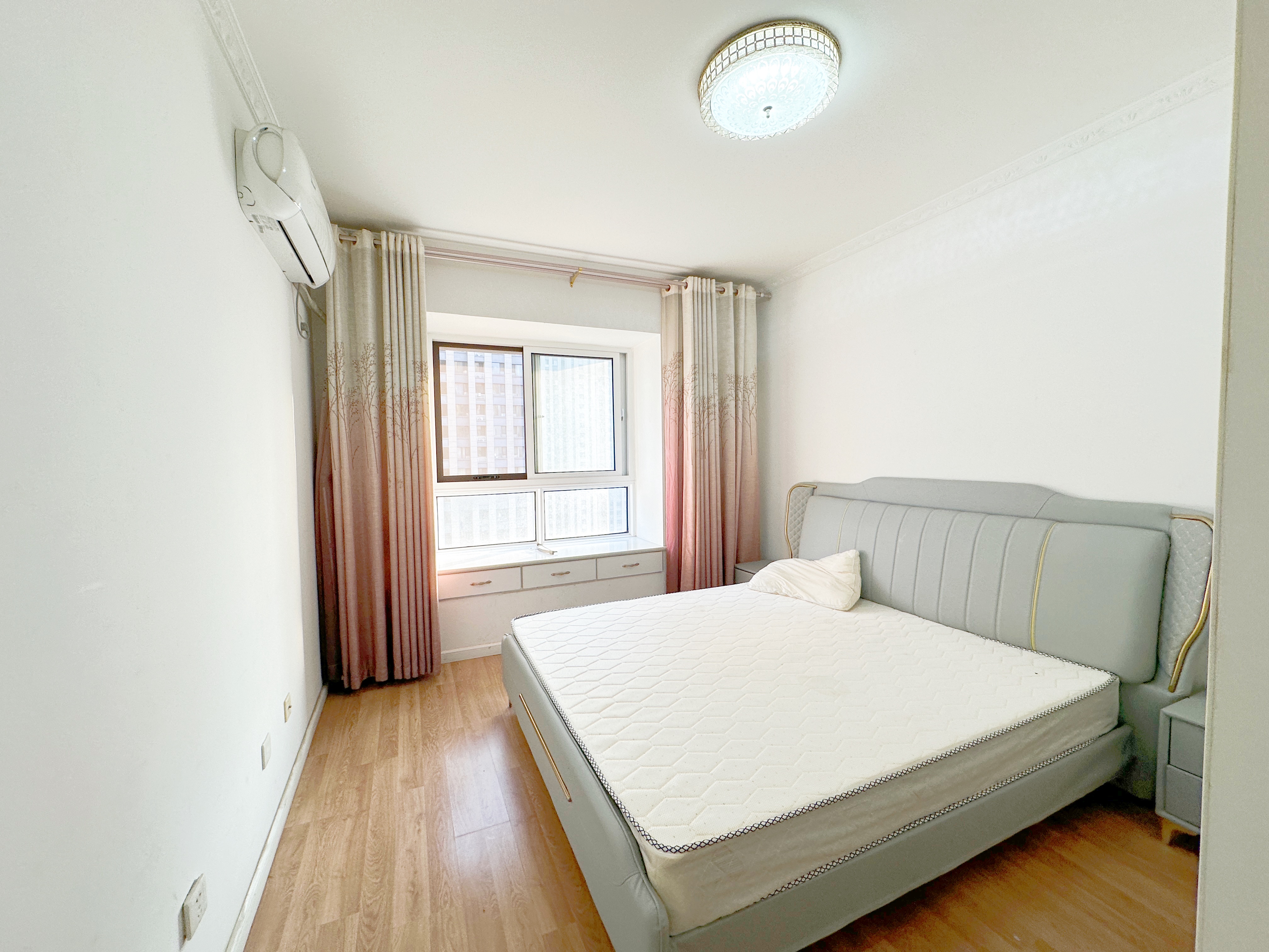 绿地新里梵尔赛公馆