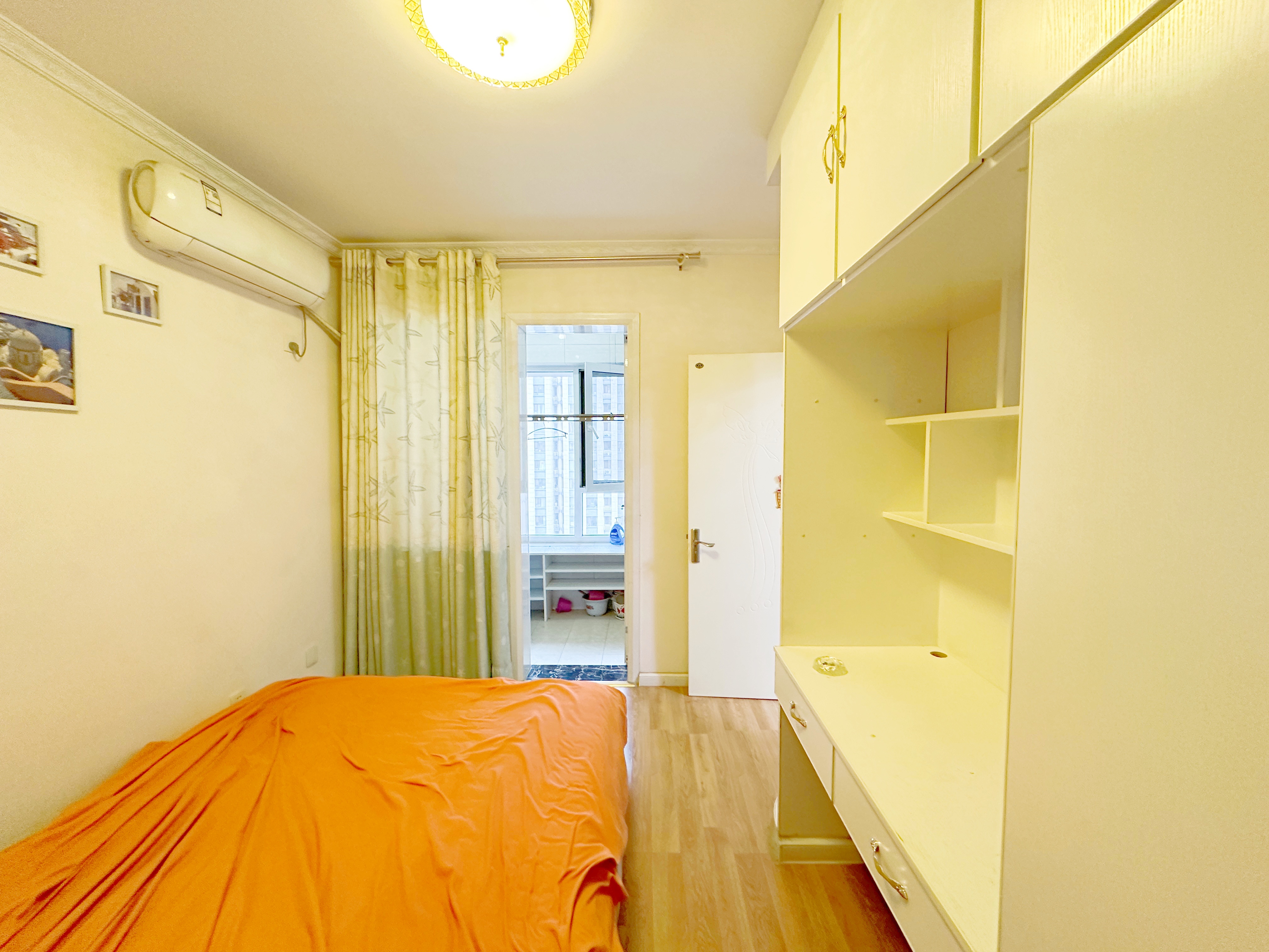 绿地新里梵尔赛公馆